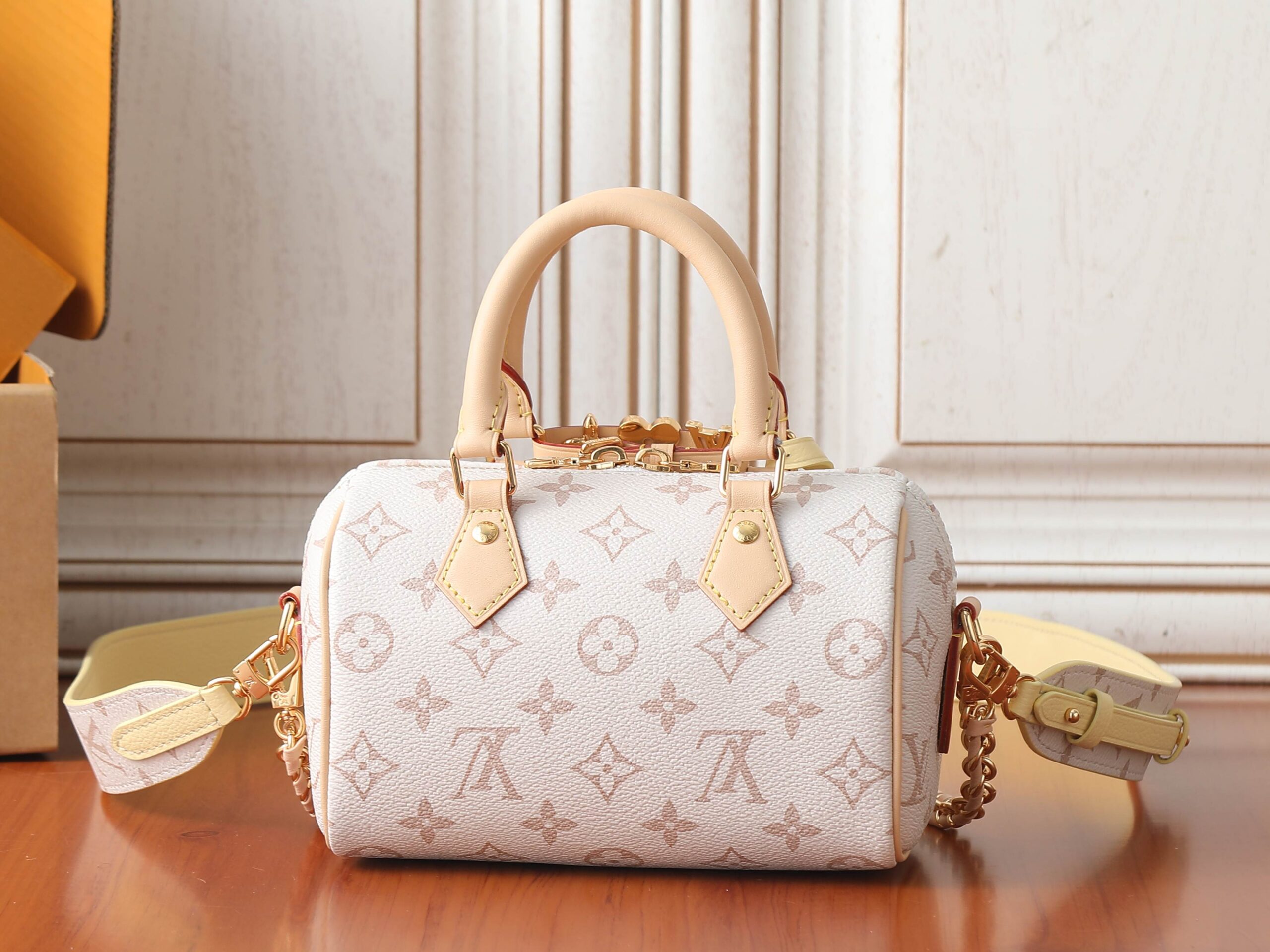 Small Leather Crossbody Bag M24474 - Image 3