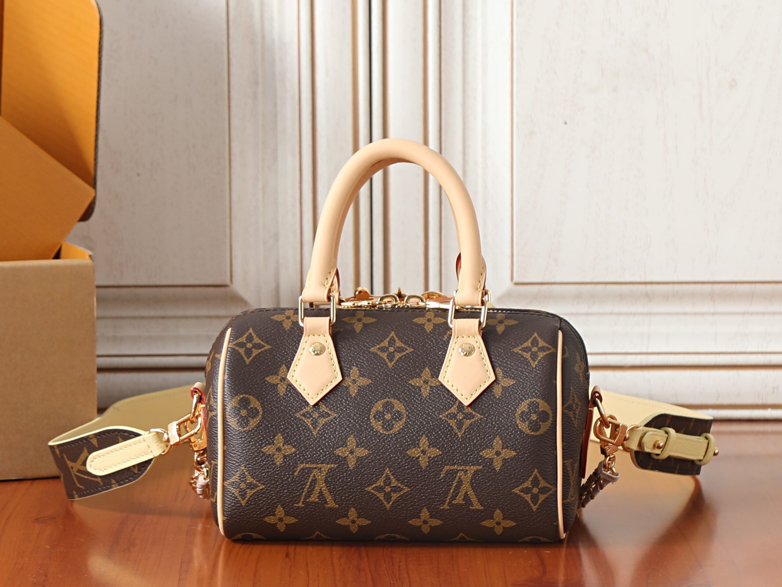 Louis Vuitton Speedy 18 Handbag - Image 3