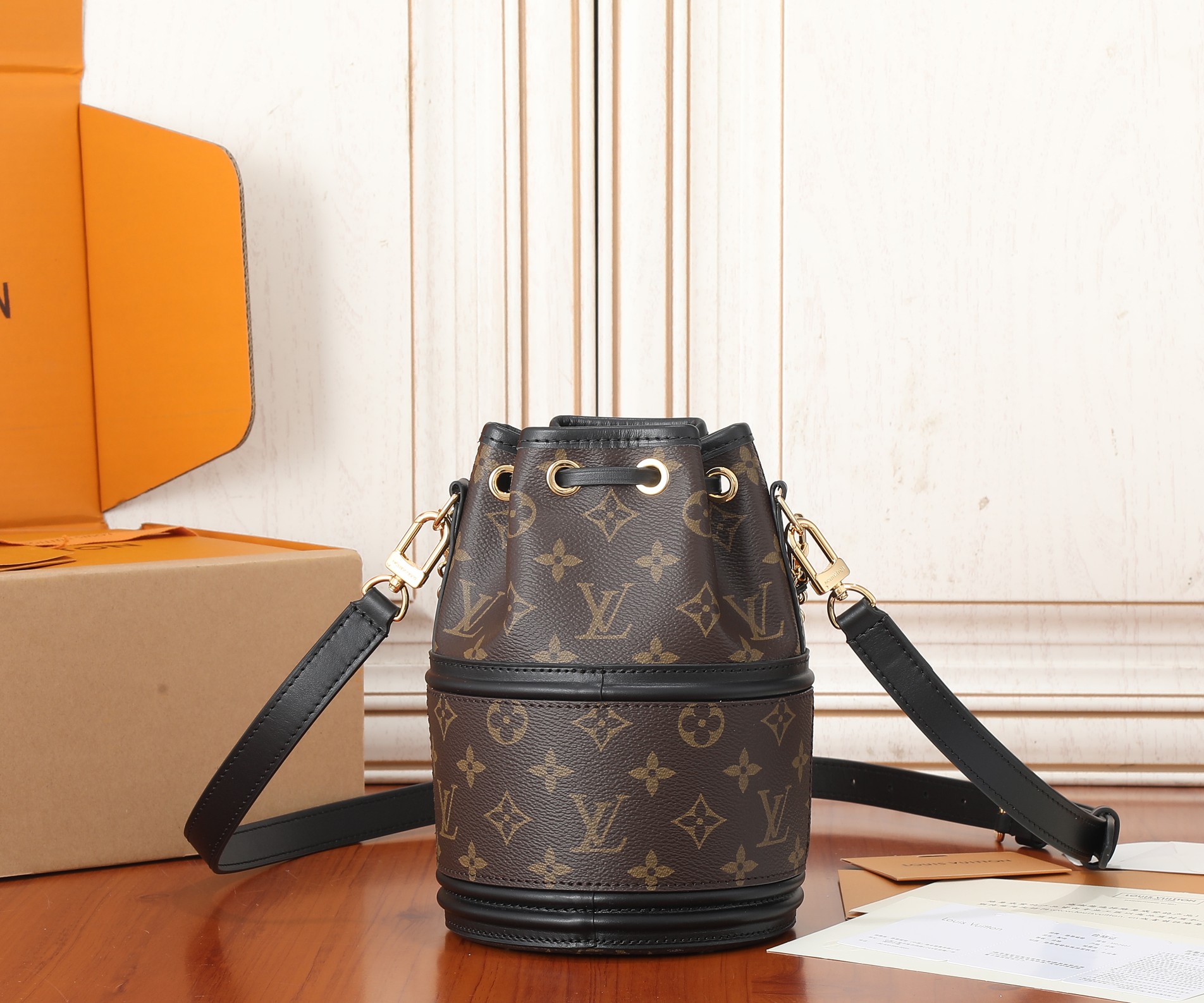 Louis Vuitton Noé and Cannes-Inspired Monogram Drawstring Handbag M83480 - Image 3