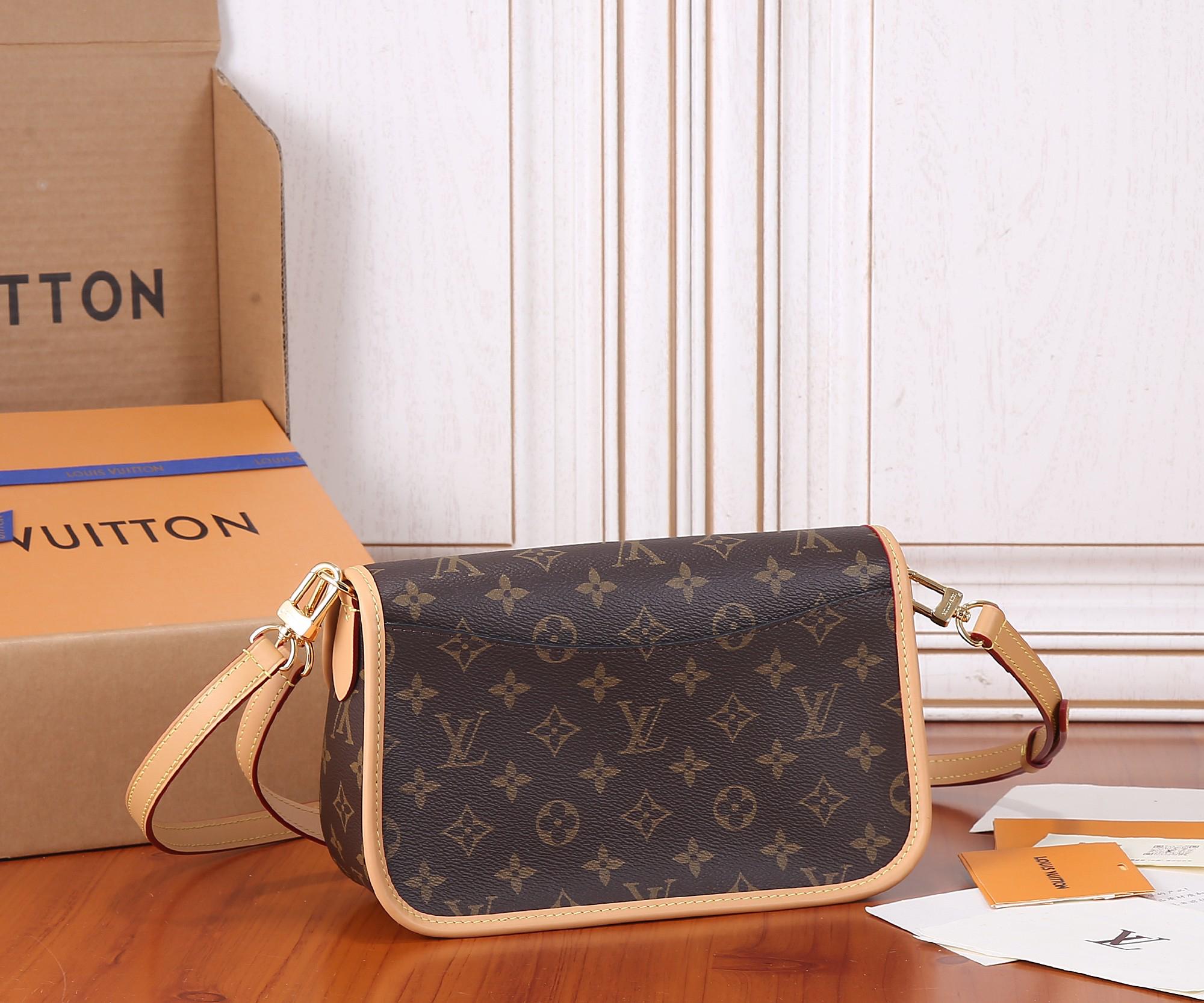 Louis Vuitton Diane Monogram Shoulder Bag - Image 3