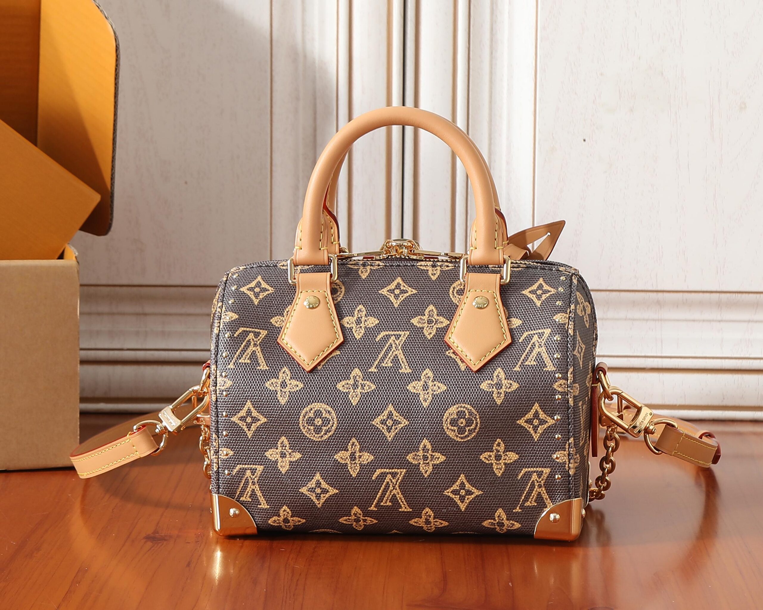Louis Vuitton Speedy Trunk 20 Handbag - Image 3