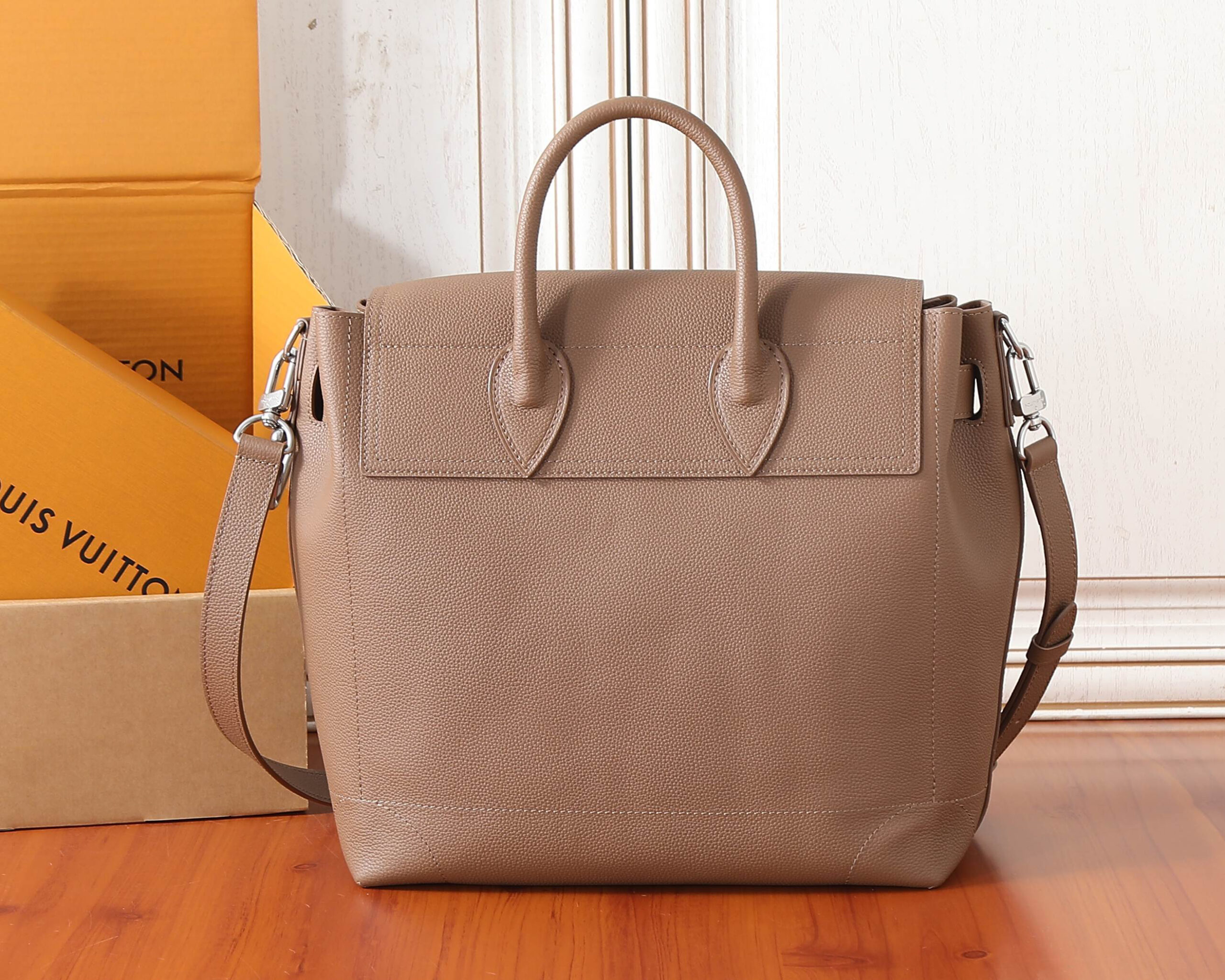 Louis Vuitton Steamer 30 Handbag in LV Touch Leather - Image 3