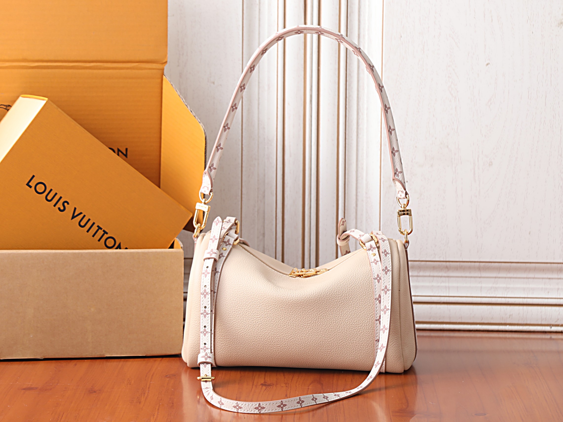 Louis Vuitton Express PM Handbag M2A393 - Image 3