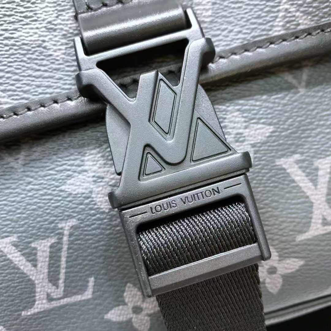 Louis Vuitton Getaway Messenger Bag in Monogram Eclipse Canvas - Image 3