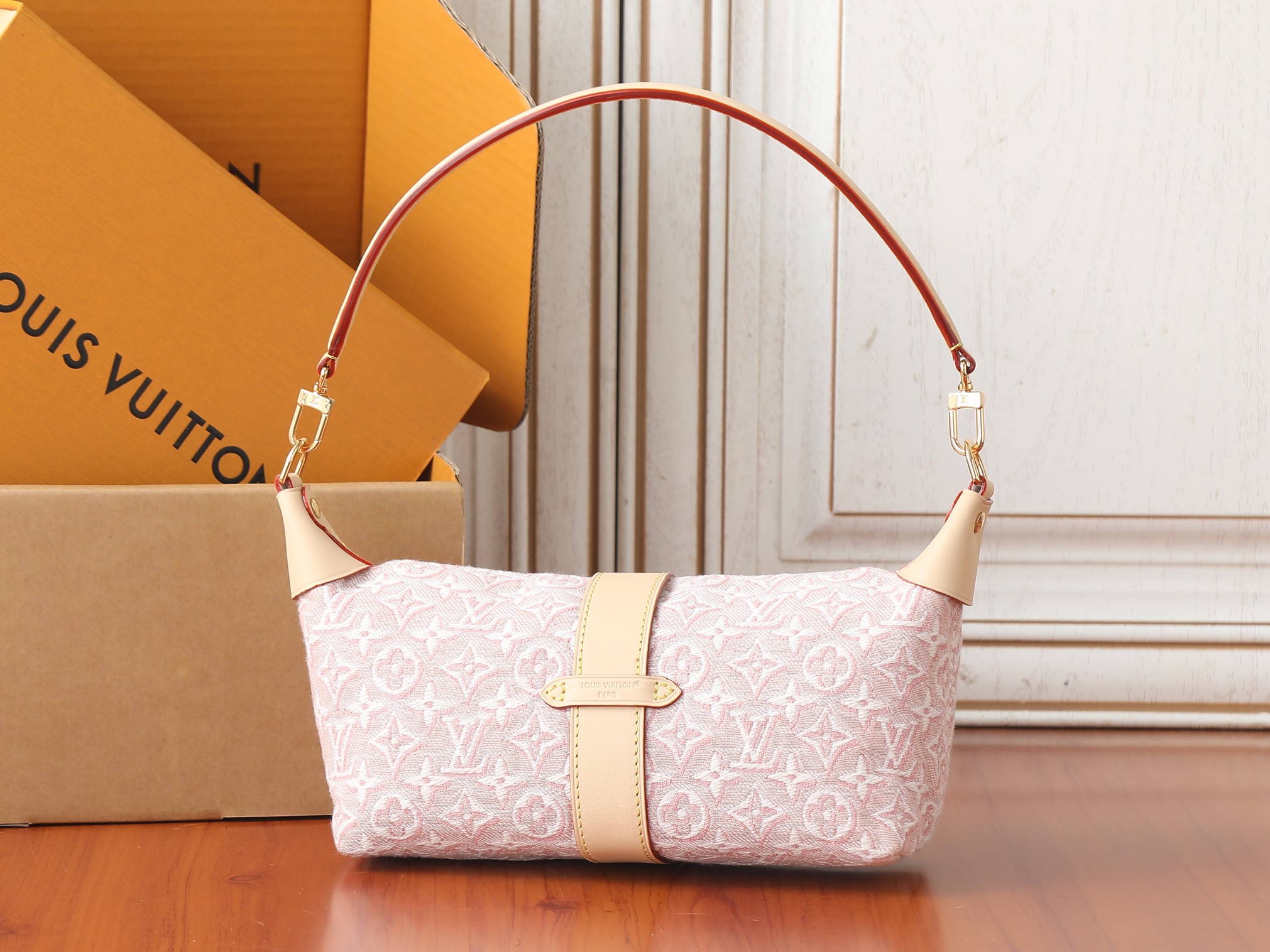 Louis Vuitton Pochette Mia Handbag - Image 3