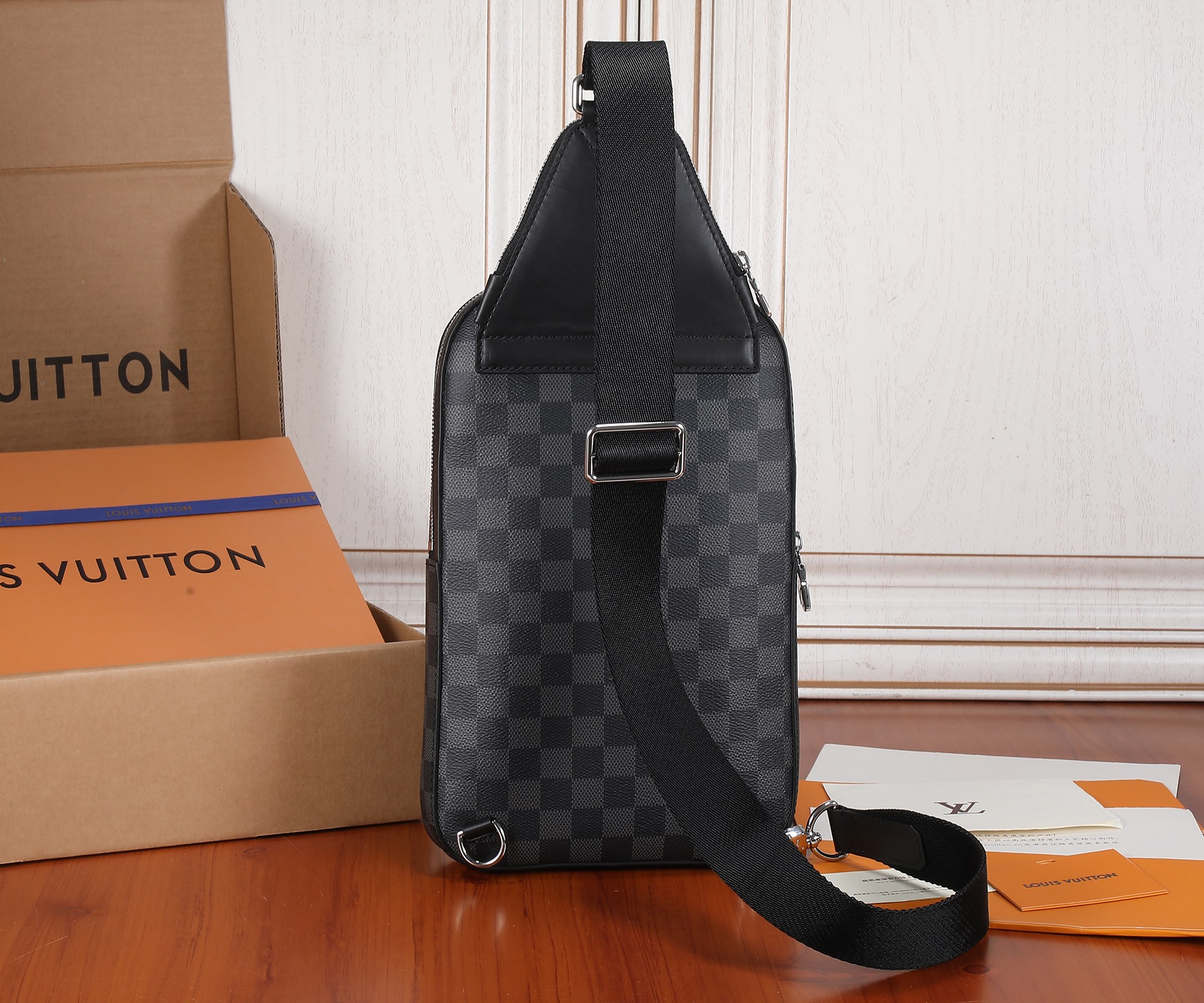 Louis Vuitton Avenue Shoulder Bag N45302 - Image 3