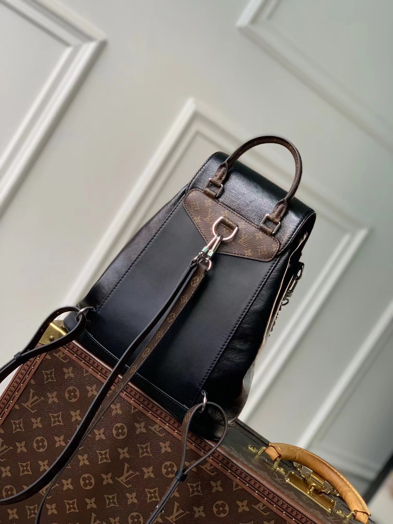 Louis Vuitton Montsouris Small Backpack - Image 3