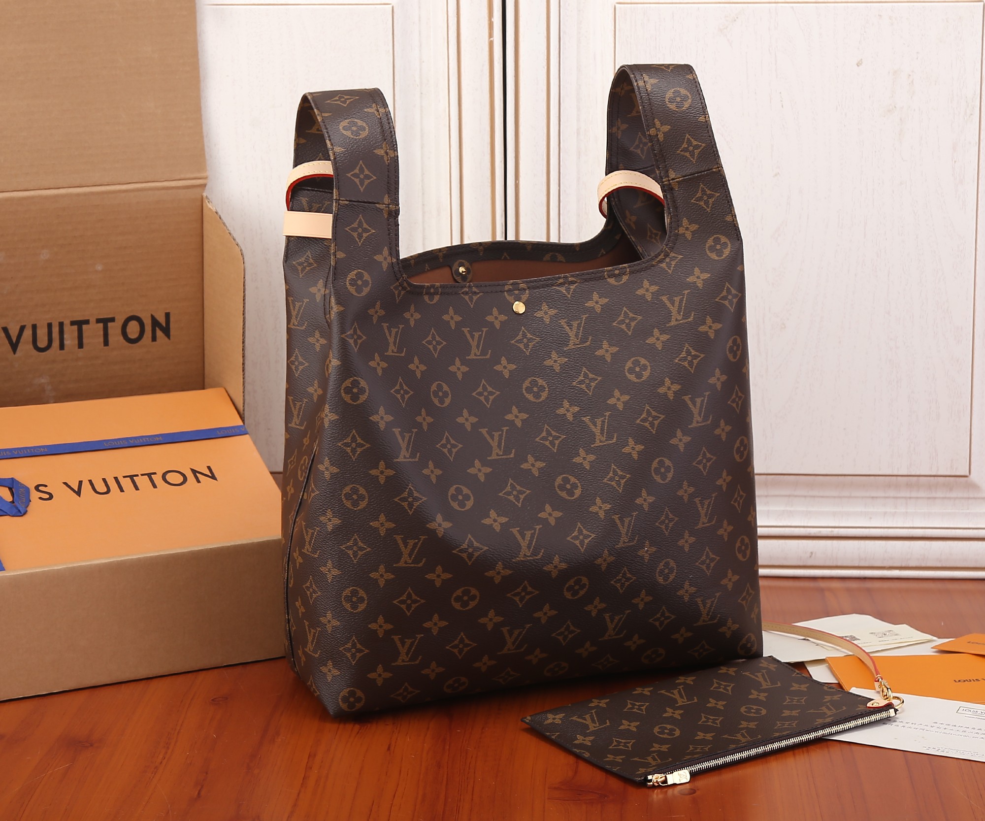 Louis Vuitton Atlantis Large Monogram Canvas Tote Bag M46817 - Image 3