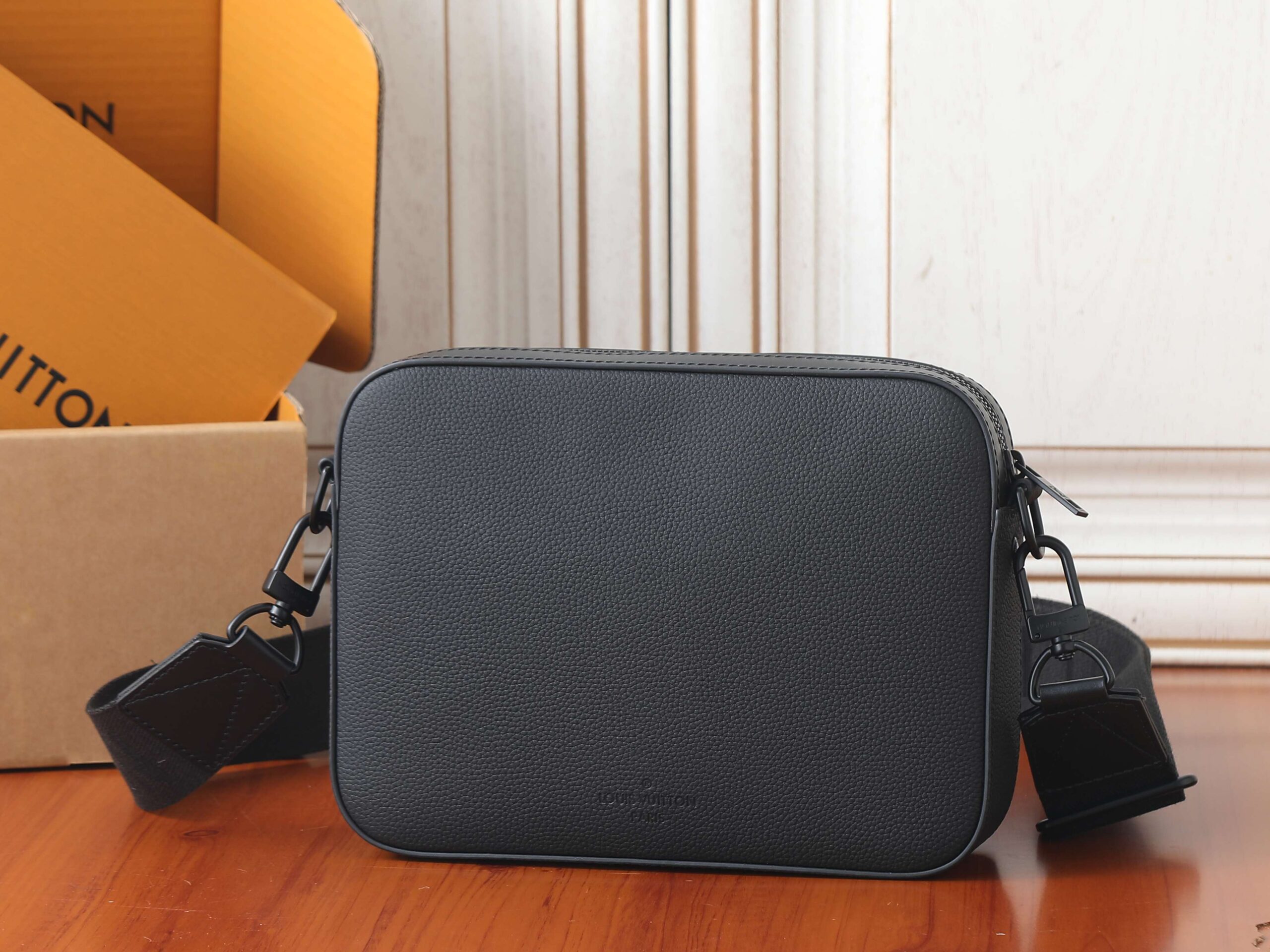 Louis Vuitton Fastline Leather Crossbody Bag - Image 3