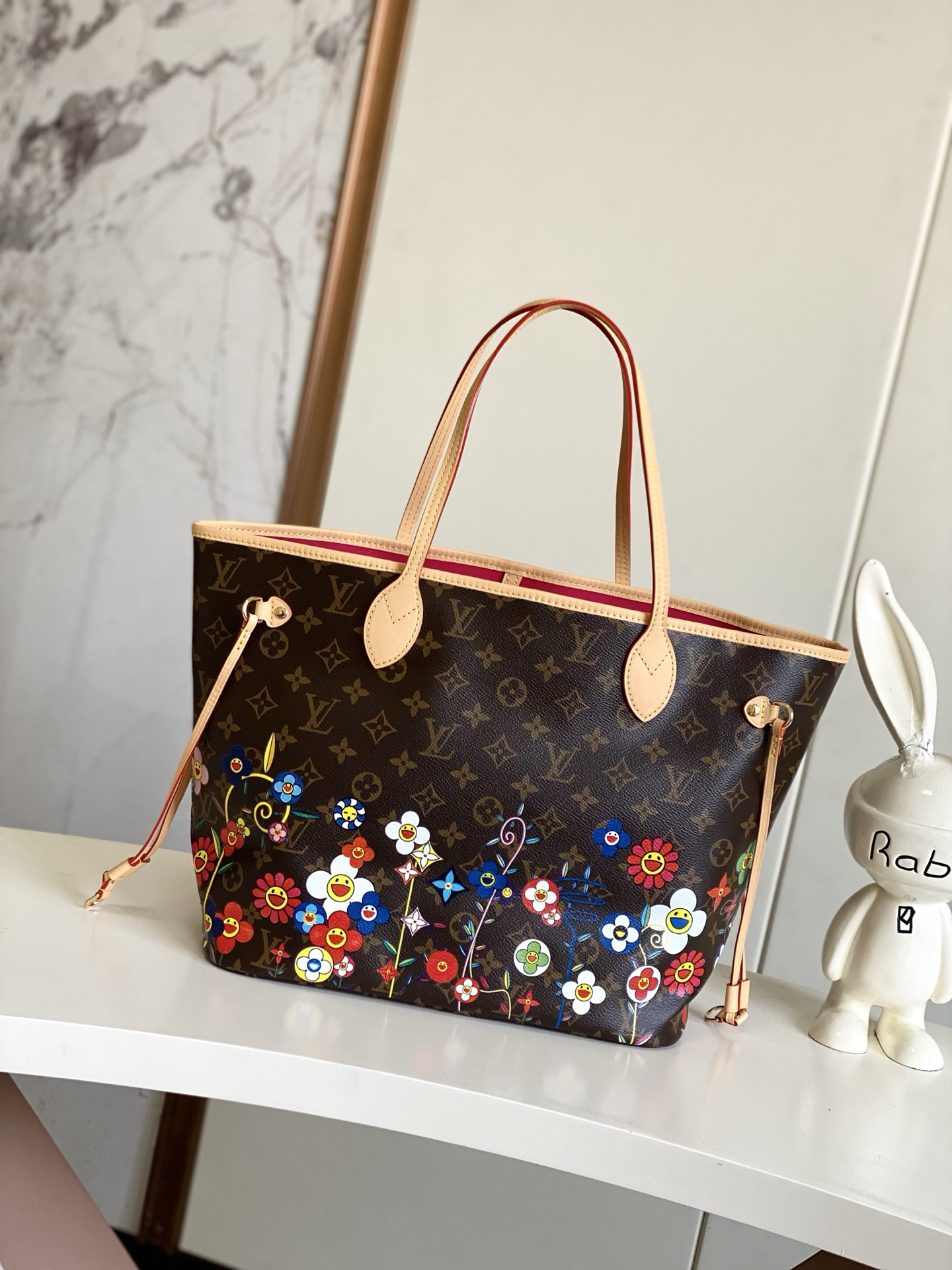Louis Vuitton Neverfull MM Tote Bag in Monogram Canvas - Image 3