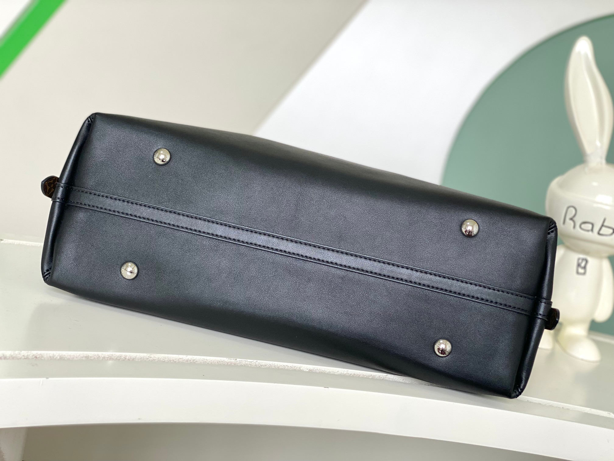 CarryAll Dark Medium Lambskin Handbag - Image 3