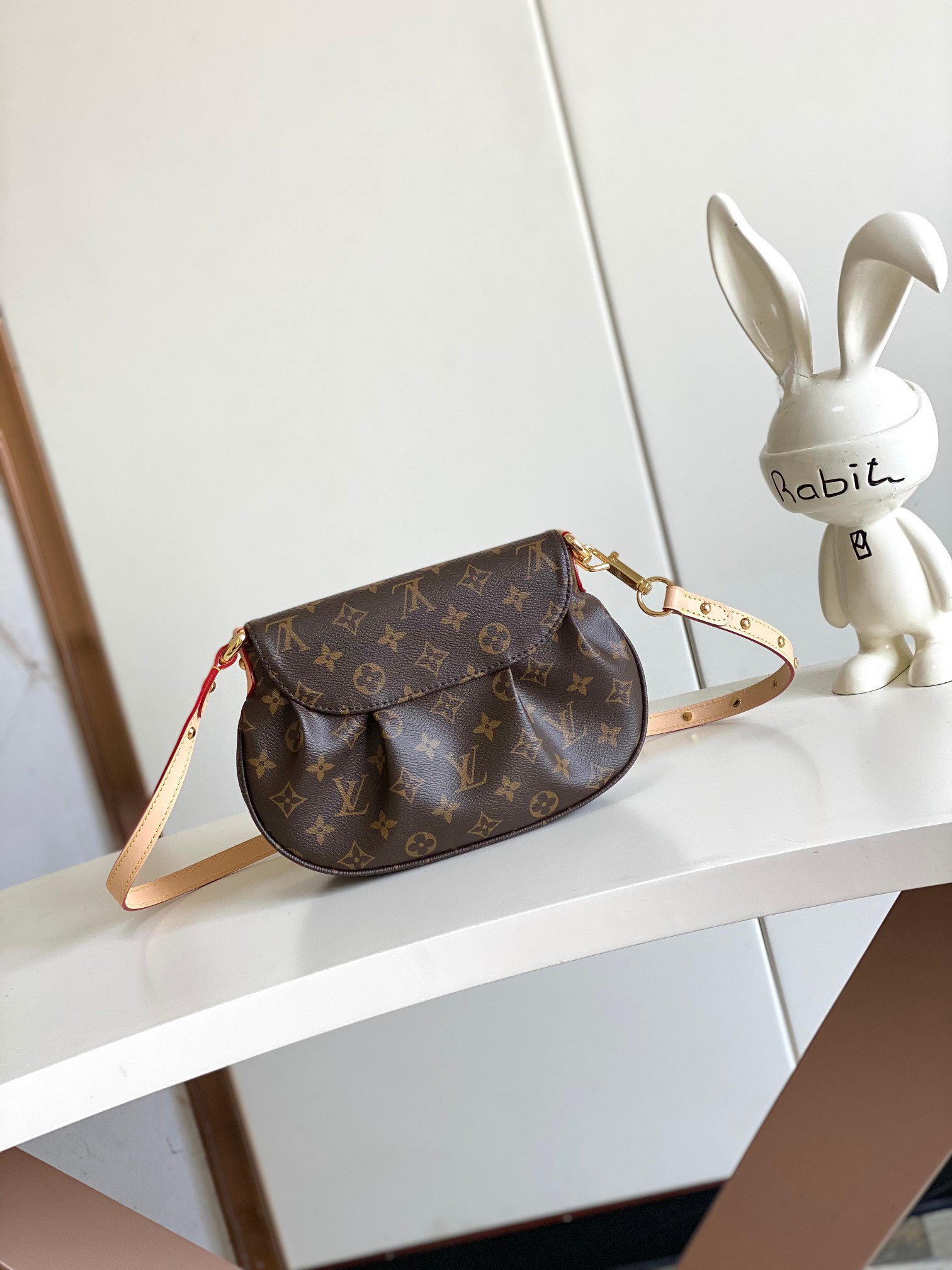 Louis Vuitton Sunset Monogram Canvas Shoulder Bag - Image 3