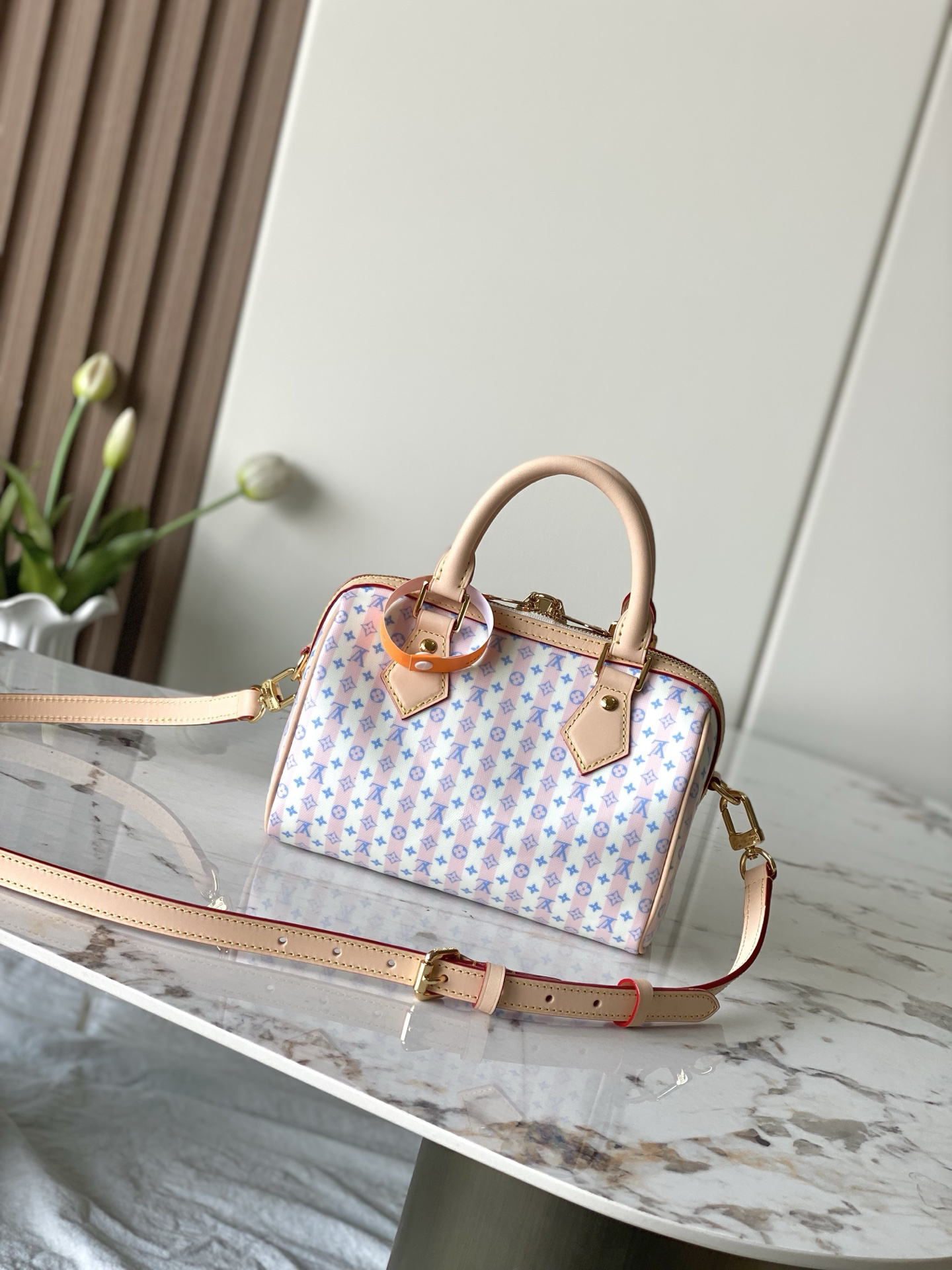 Louis Vuitton Speedy Bandoulière 20 Crossbody Bag in Pink - Image 3