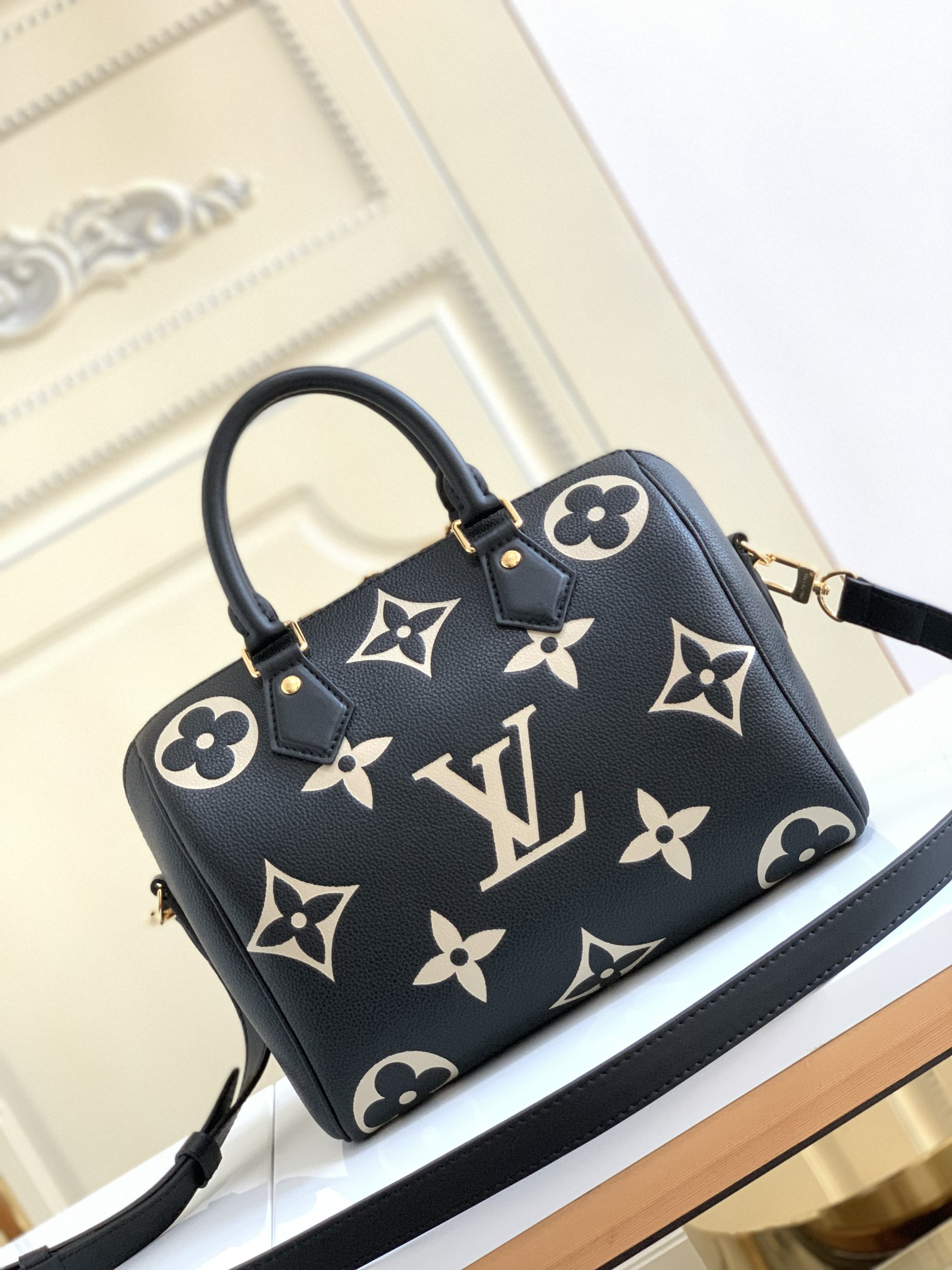 Louis Vuitton Speedy Bandoulière 25 Monogram Empreinte Leather Handbag - Image 3