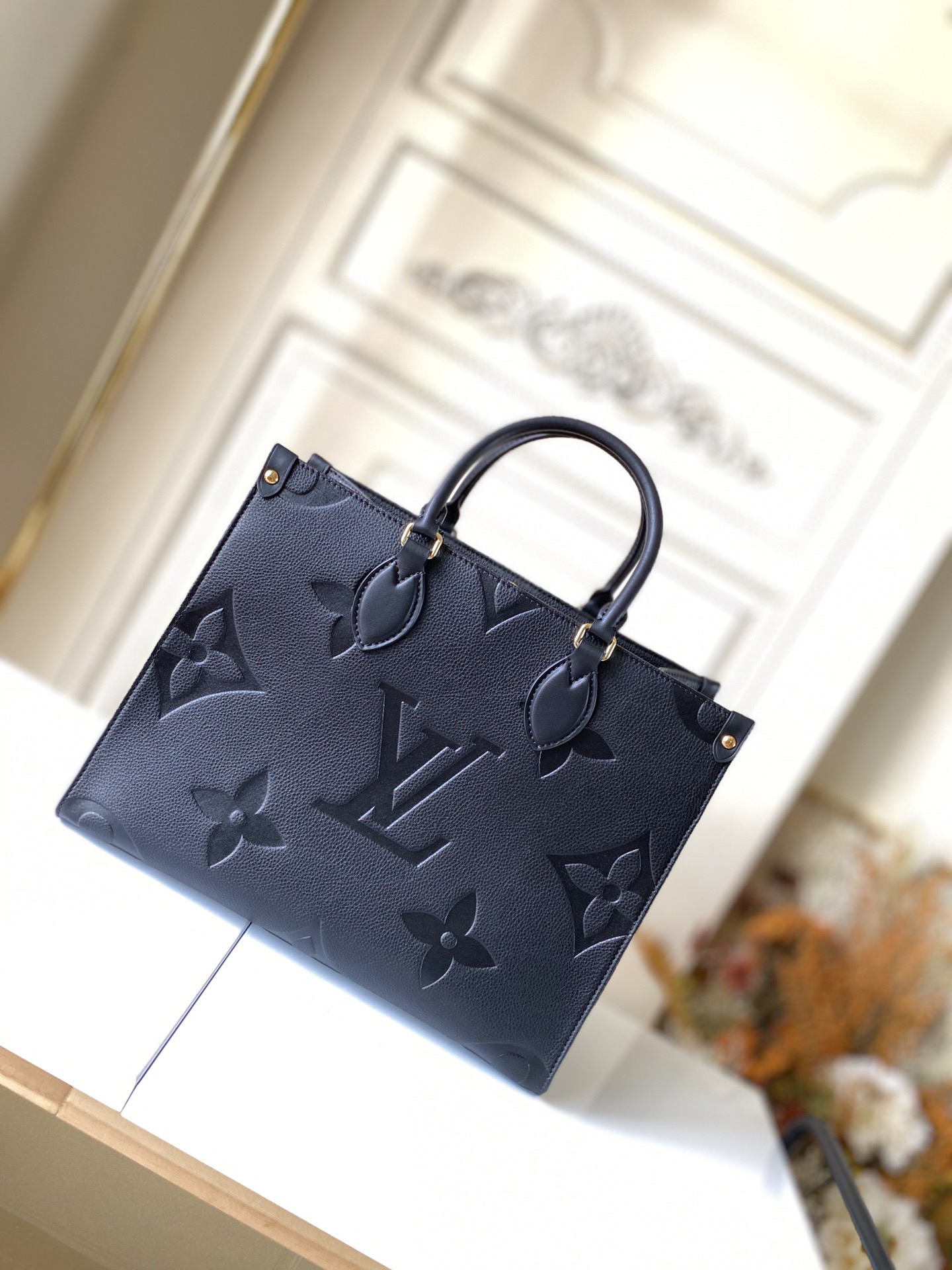 Louis Vuitton Onthego Small Tote Bag M45595 in Black Monogram - Image 3