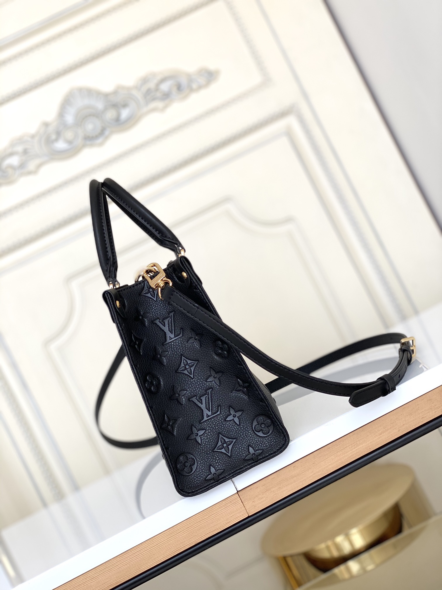 Louis Vuitton Onthego Small Tote Bag M45653 - Image 3