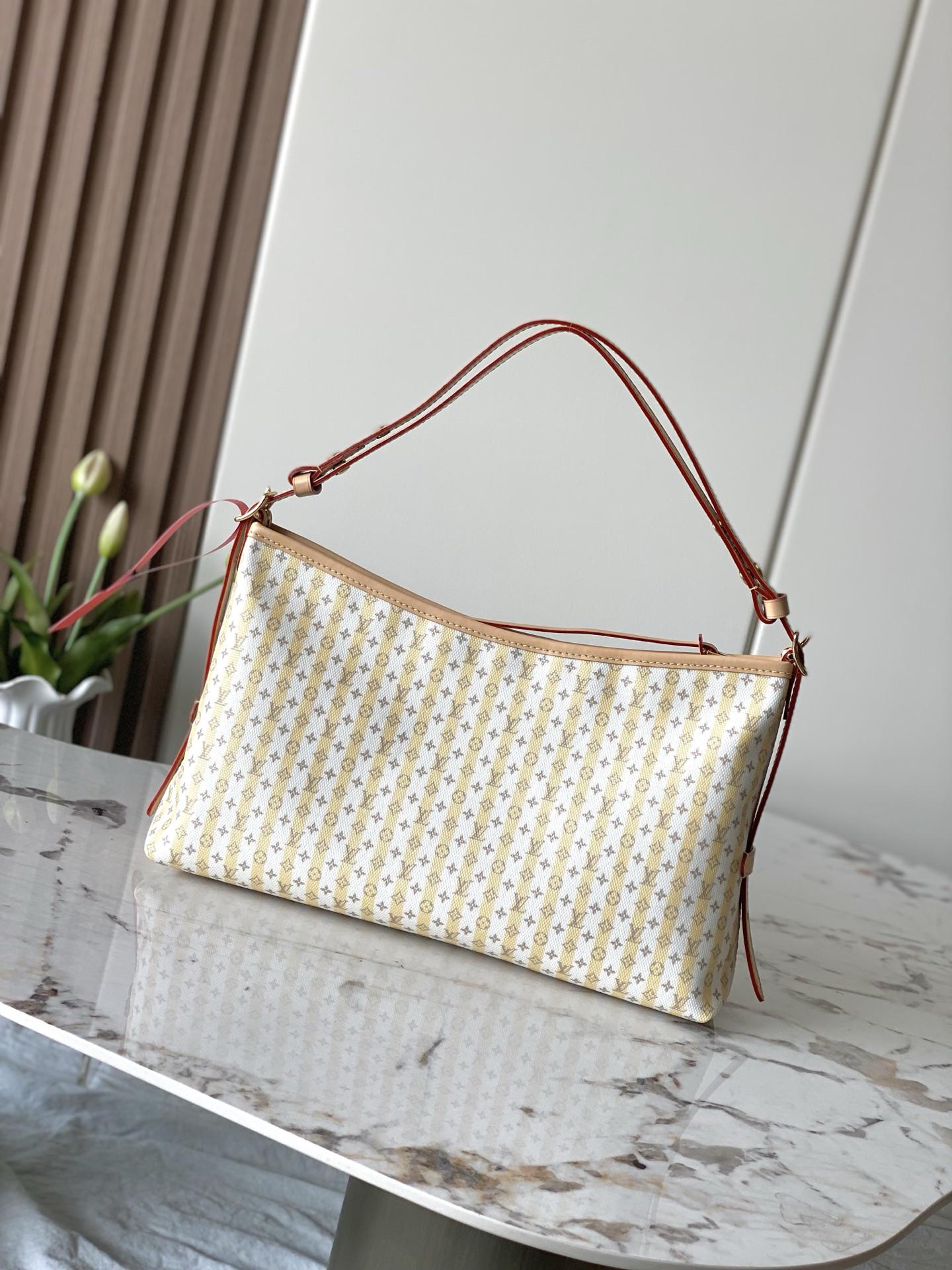 Louis Vuitton Carryall East West Shoulder Bag in Beige Canvas - Image 3