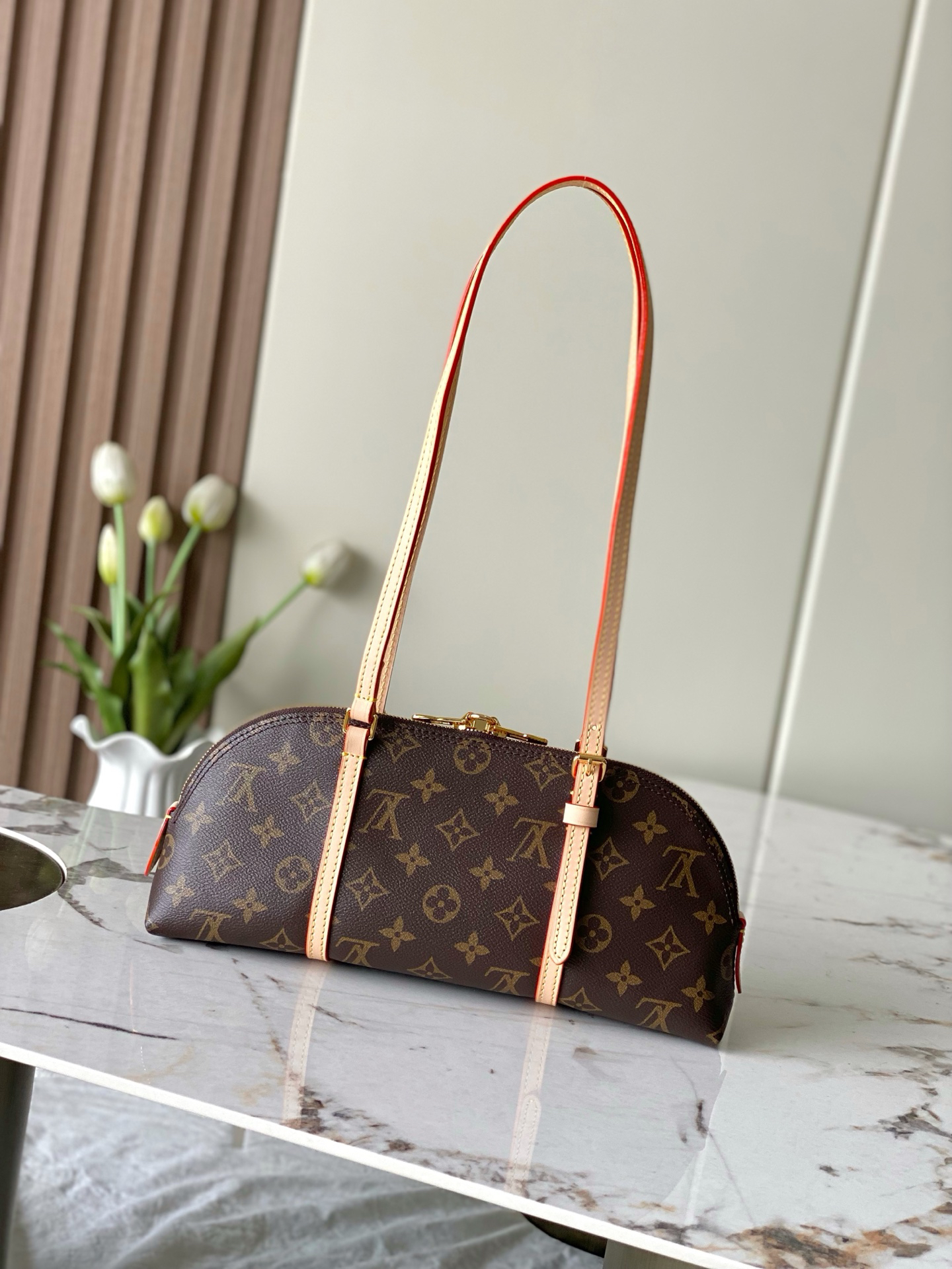 Louis Vuitton Squire East West Monogram Canvas Shoulder Bag - Image 3