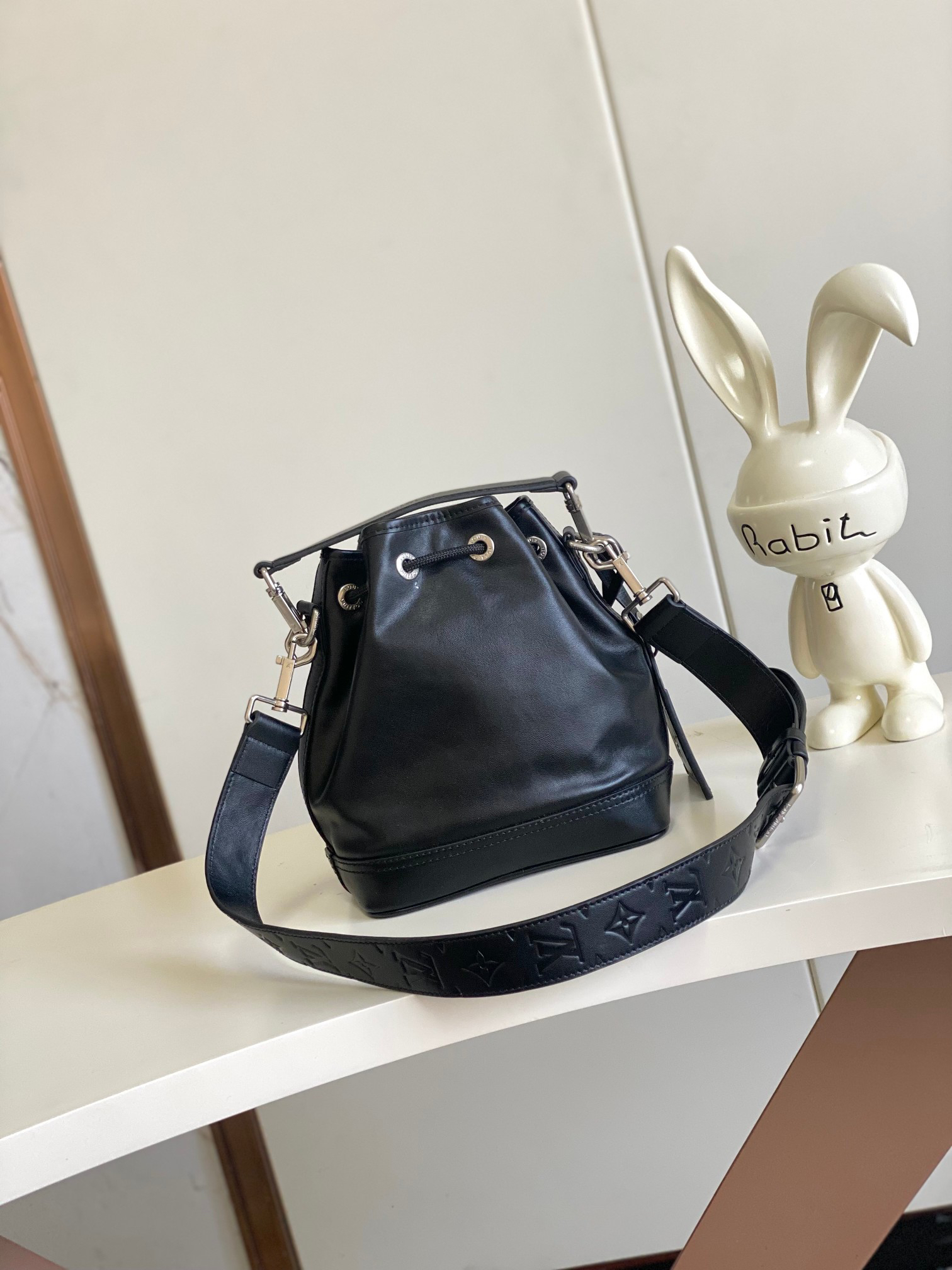 Louis Vuitton Noé Cargo Small Bucket Crossbody Bag - Image 3