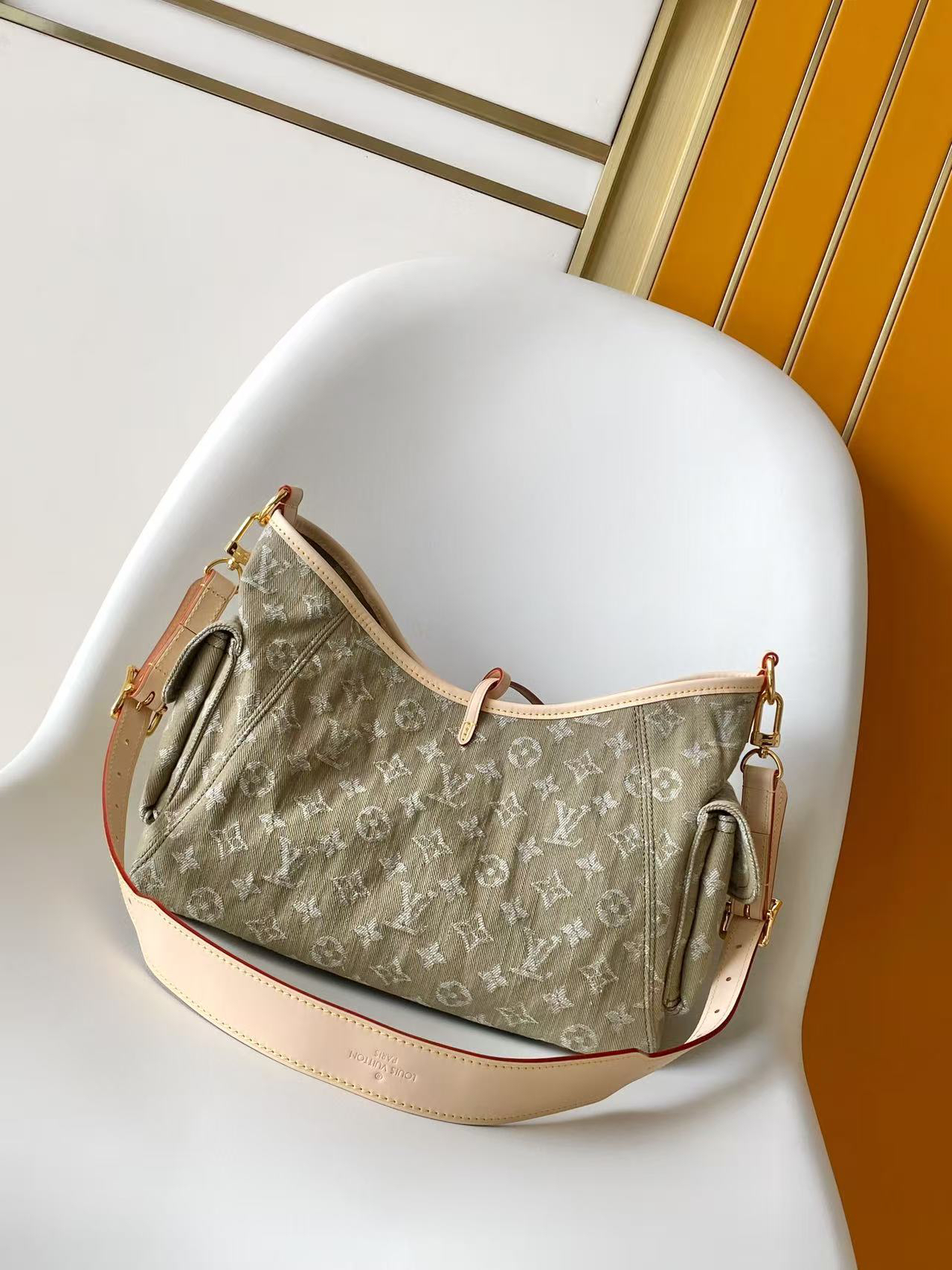 Louis Vuitton Carryall Cargo Small Bag - Image 3