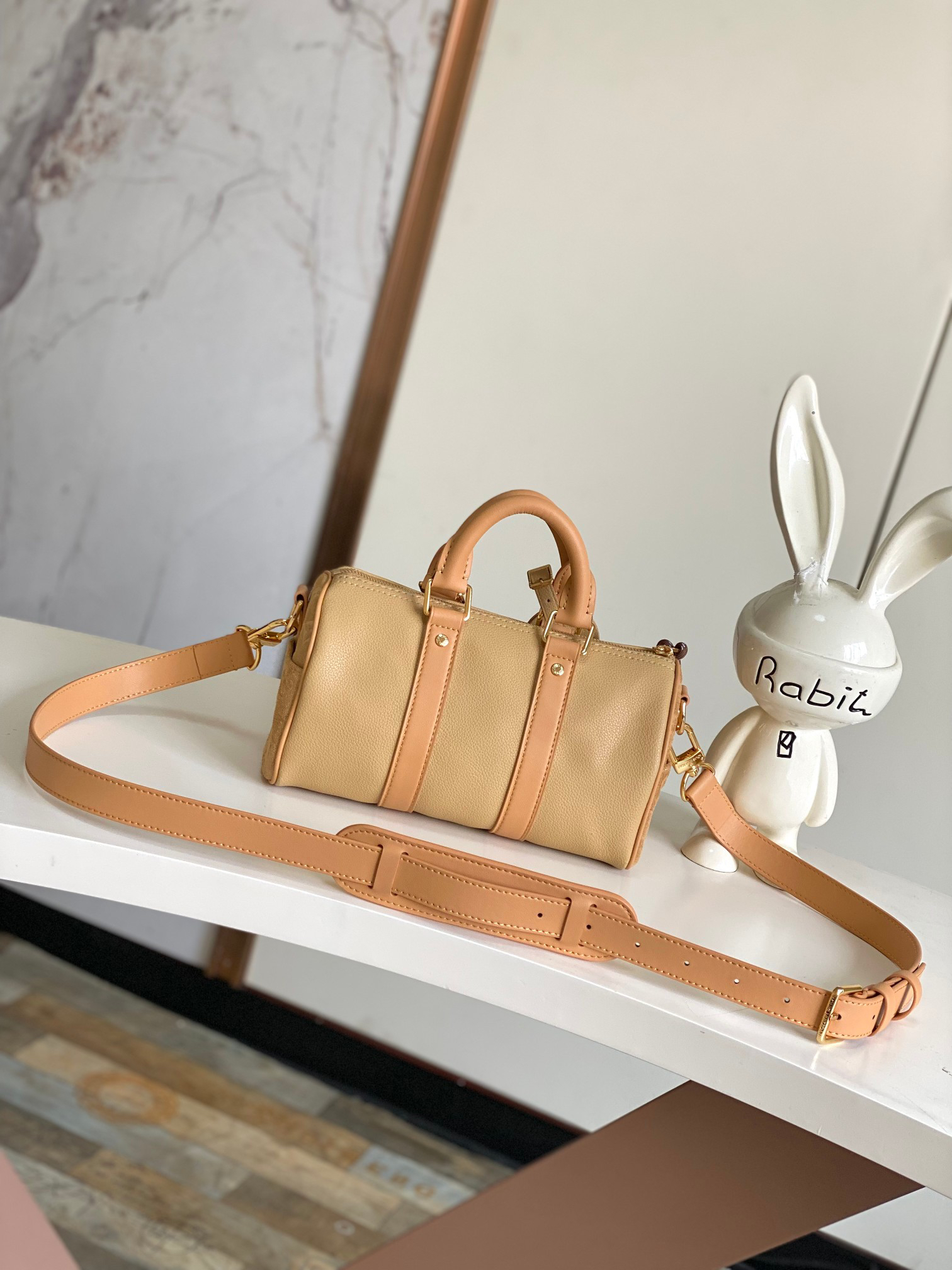 Louis Vuitton Keepall Bandoulière 25 Crossbody Bag M12627 - Image 3