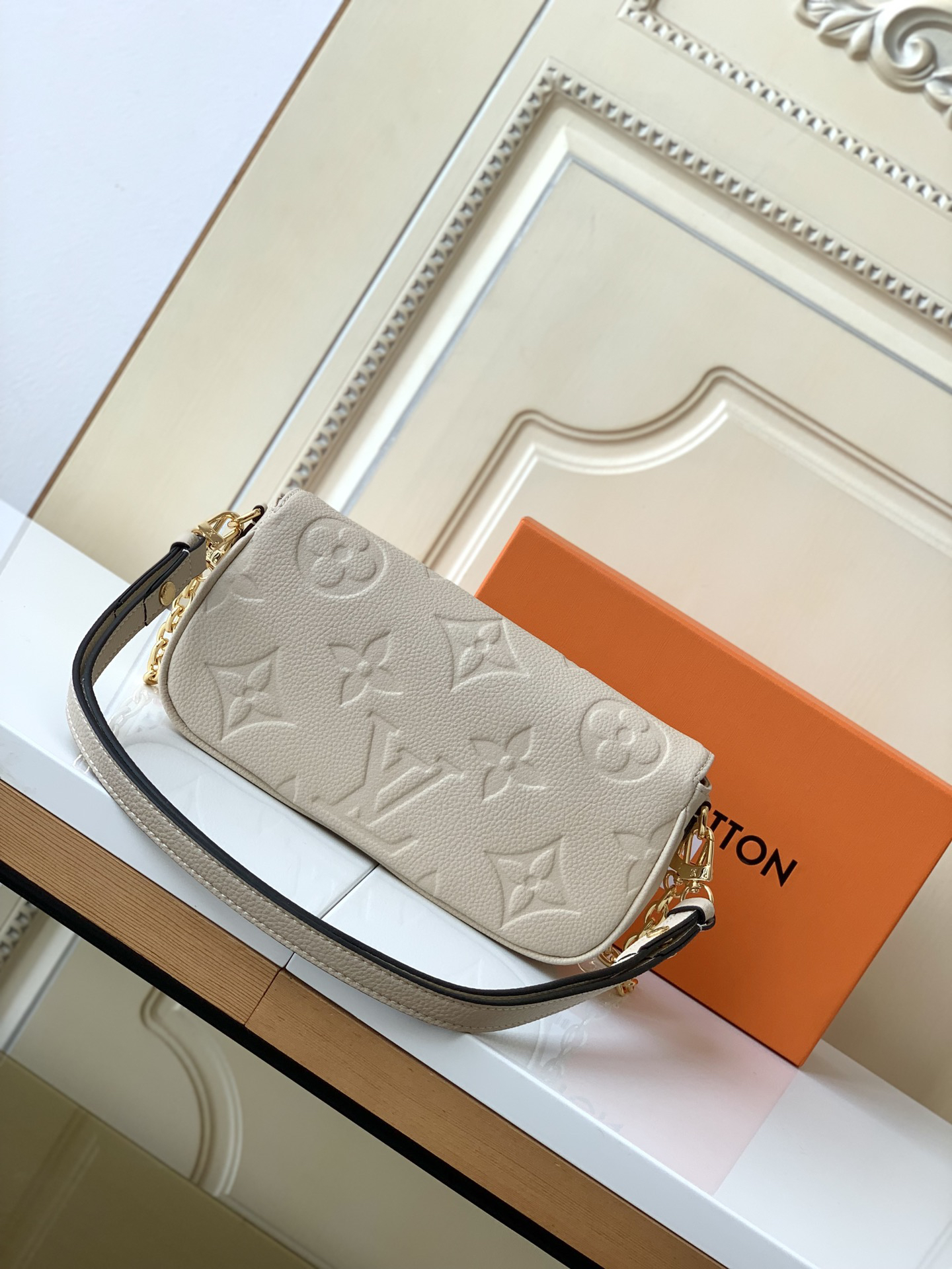 Louis Vuitton Wallet On Chain Monogram Crossbody Bag - Image 3