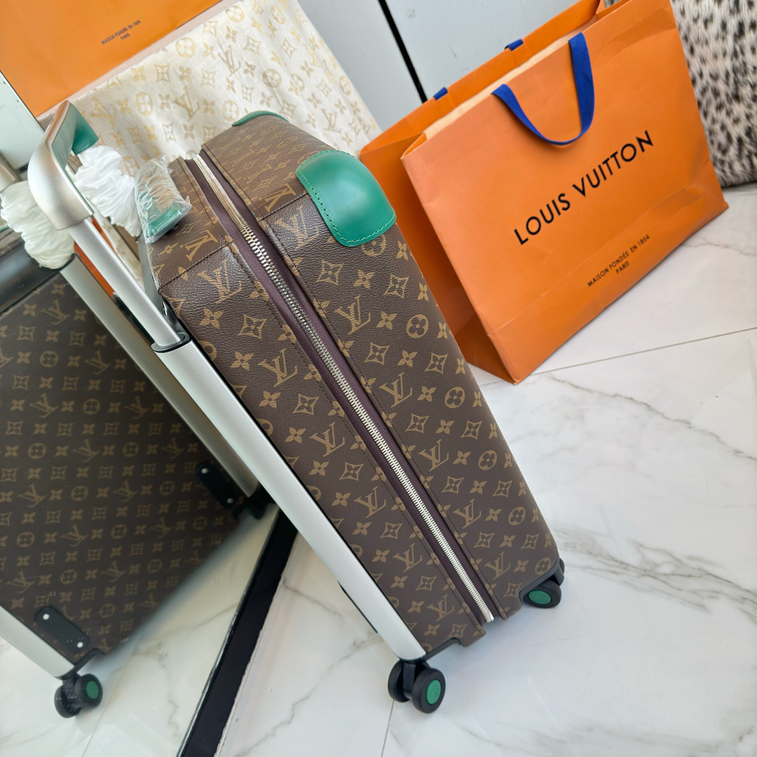 Louis Vuitton Horizon 55 Rolling Cabin Suitcase - Image 3