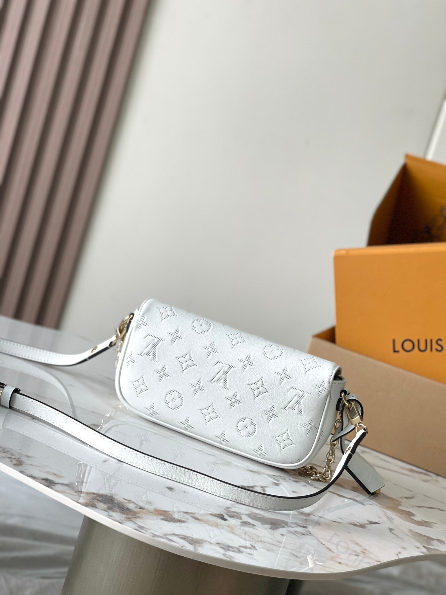 Sac Recoleta Leather Crossbody Bag - Image 3