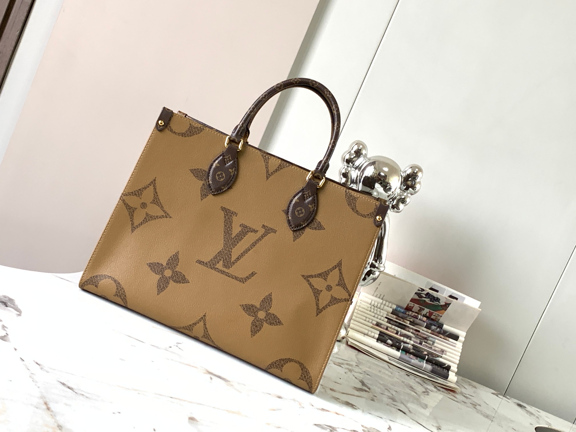 Louis Vuitton Onthego Leather Tote Bag M45039 - Image 3