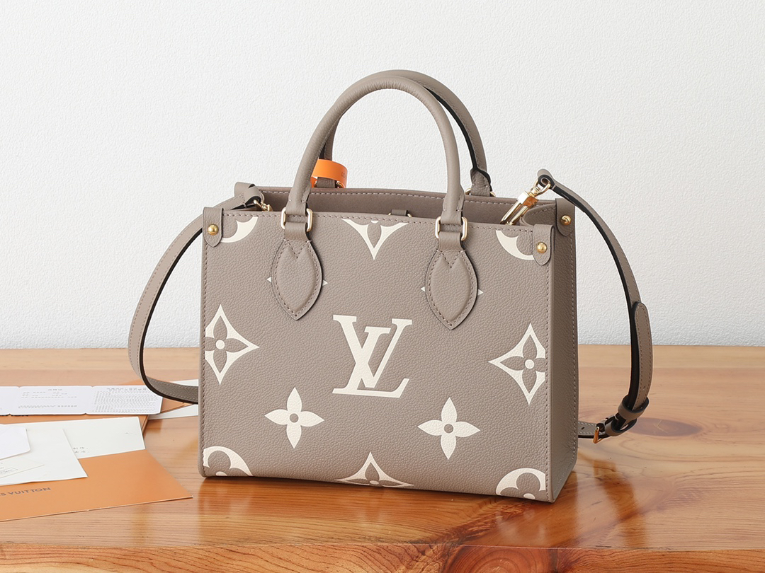 Louis Vuitton Onthego Small Tote Bag - Image 3