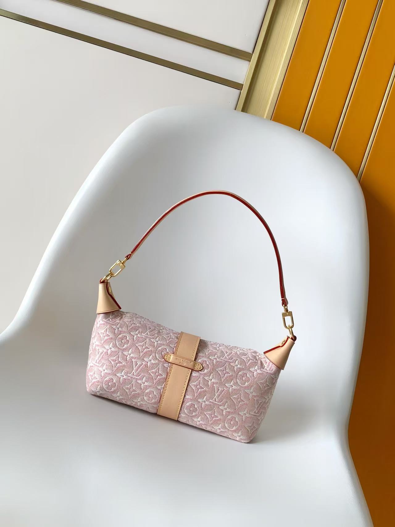 Louis Vuitton Pochette Mia Monogram Emblème Shoulder Bag in Pink Jacquard - Image 3