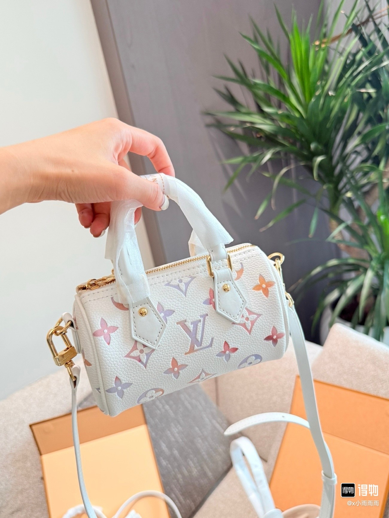 Nano Speedy 16 Handbag - Image 3