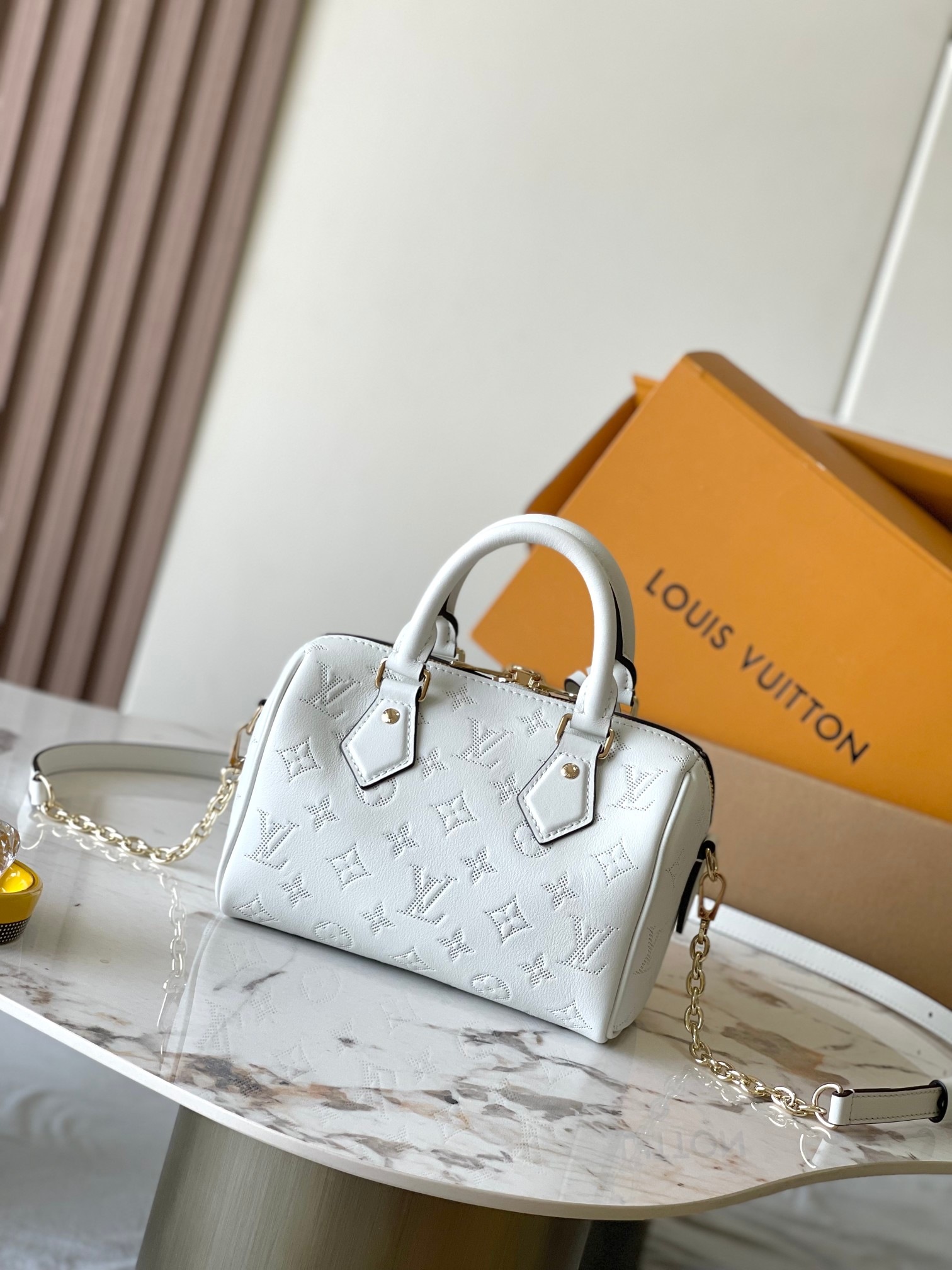 Speedy Bandouliere 20 Handbag - Image 3