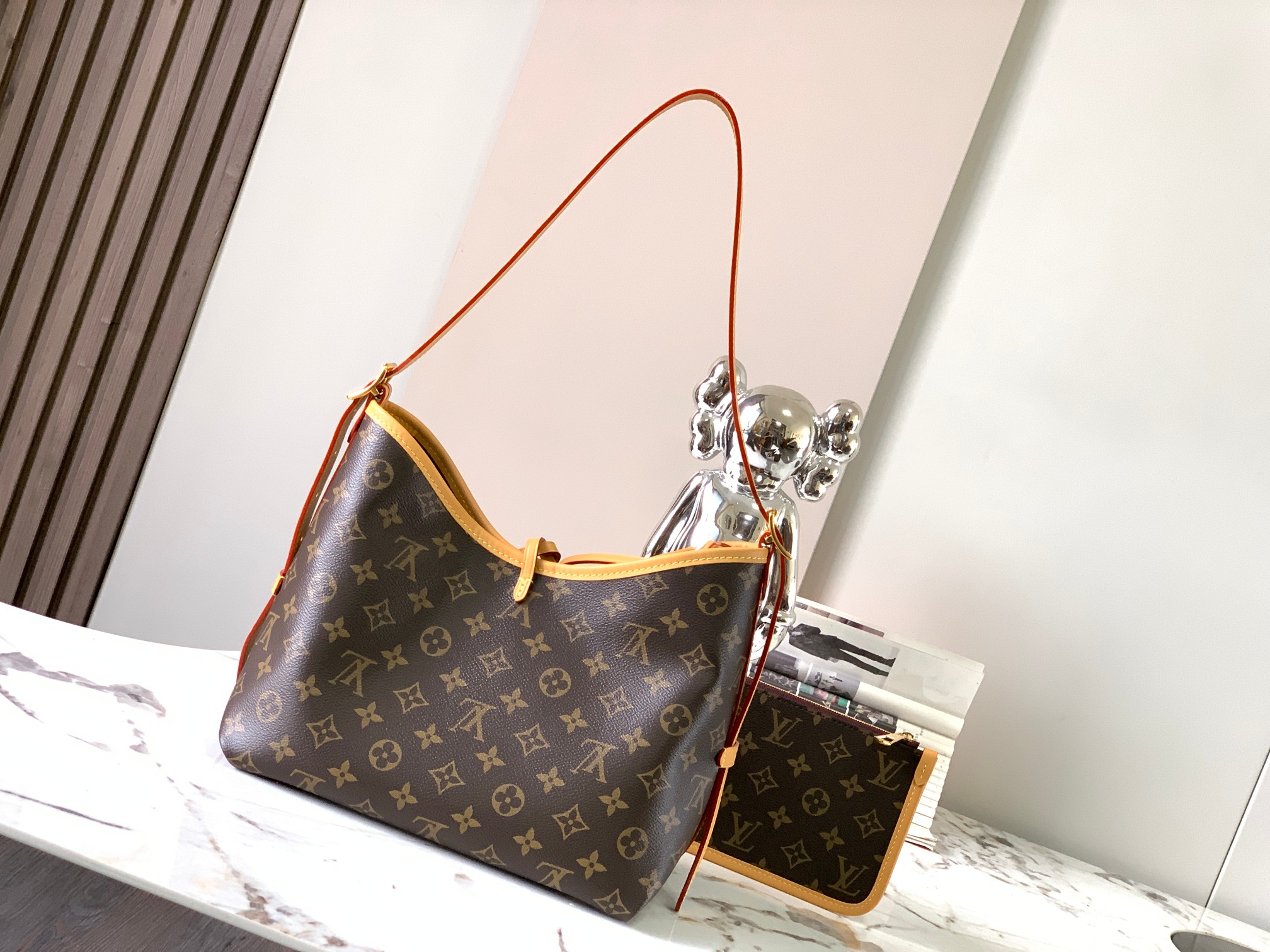 Carryall Small Handbag - Image 3