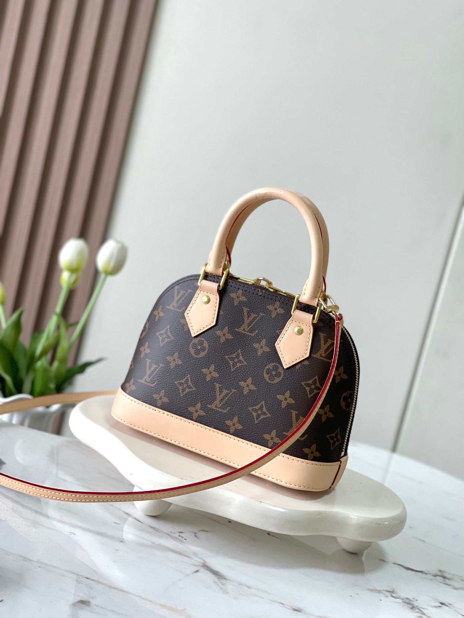 Louis Vuitton Alma Handbag M53152 - Image 3