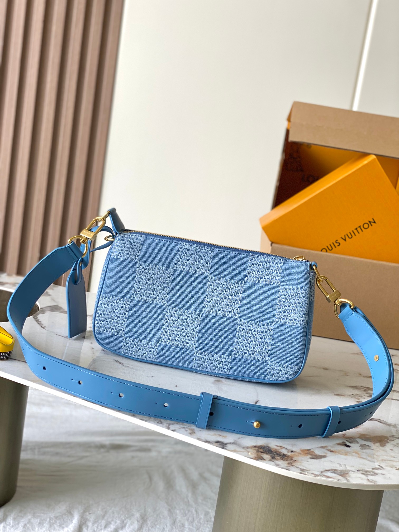 Speedy 18 Bandoulière Denim Crossbody Bag - Image 3