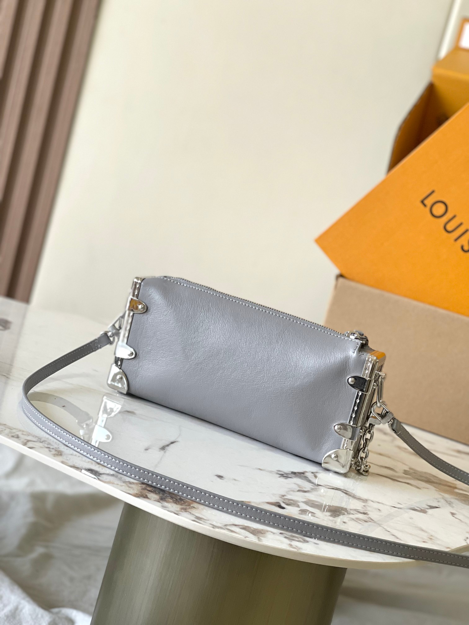 Slim Trunk Handbag - Image 3