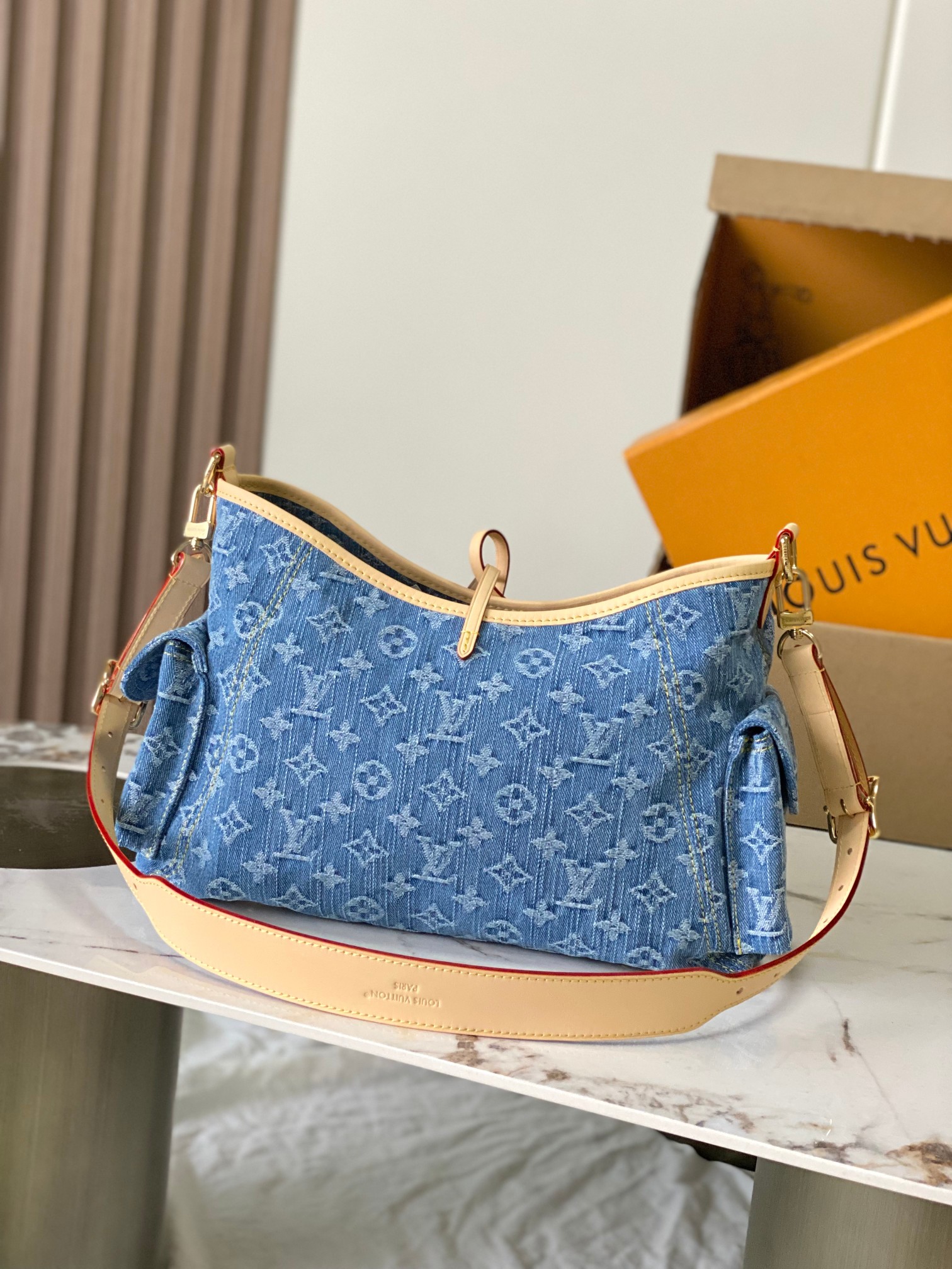 Carryall Cargo Small Handbag - Image 3