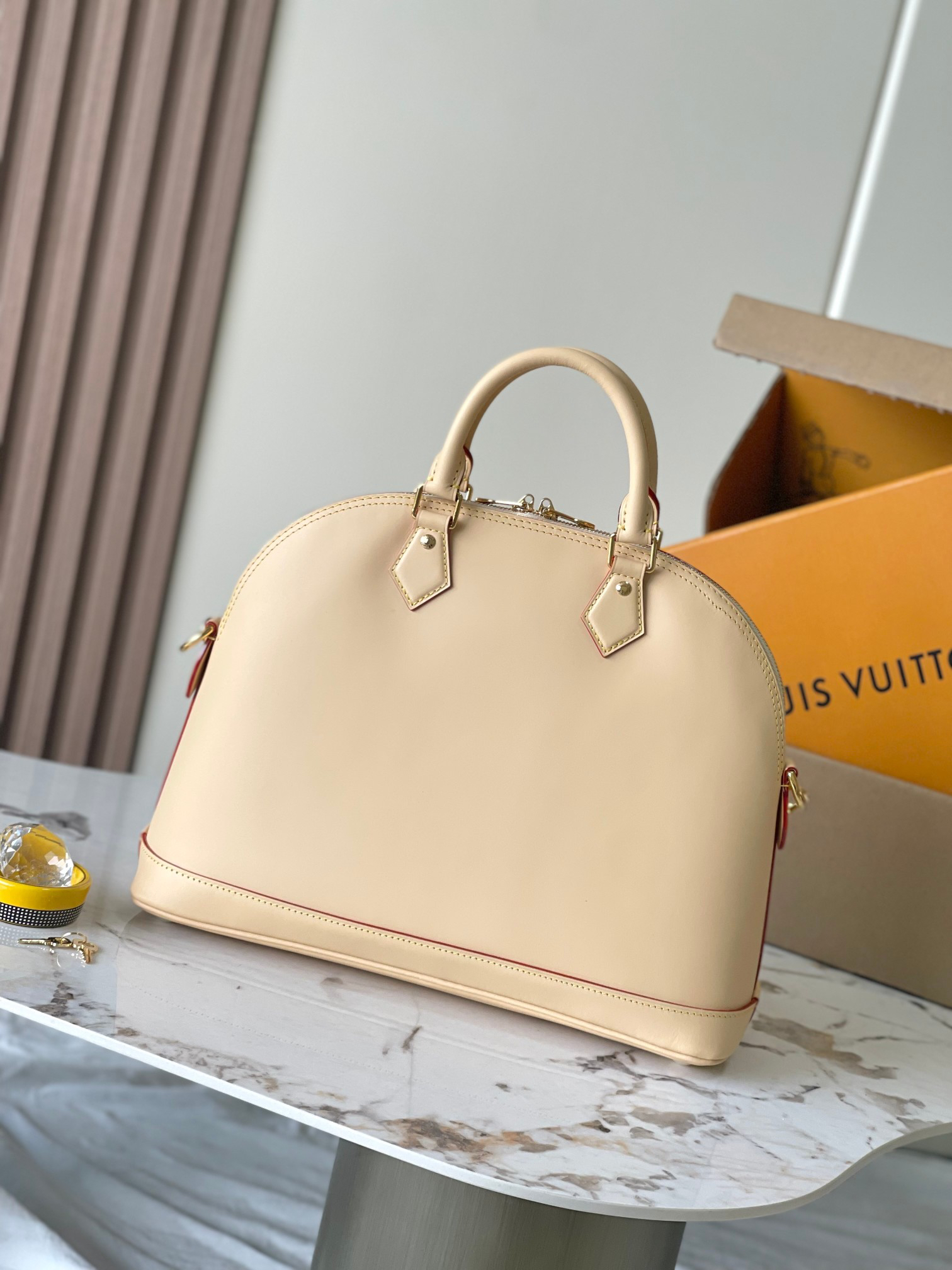 Louis Vuitton Alma Small Handbag - Image 3