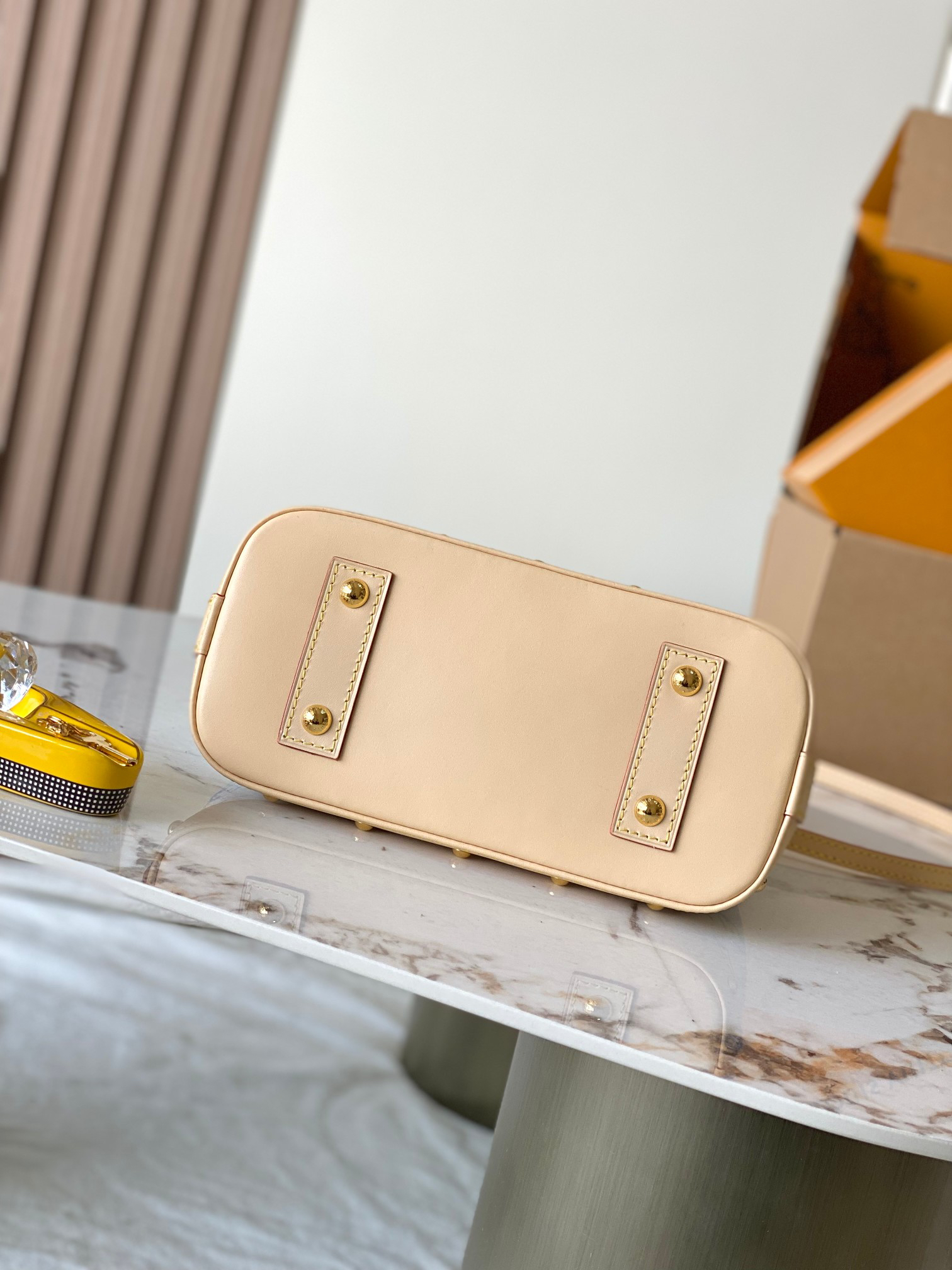Louis Vuitton Alma BB Handbag - Image 3