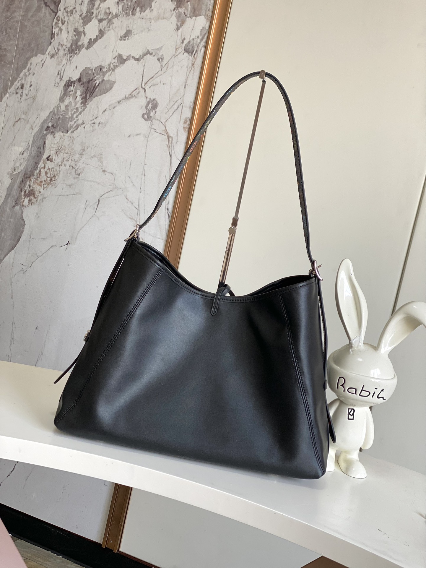 CarryAll Dark Medium Leather Handbag - Image 3