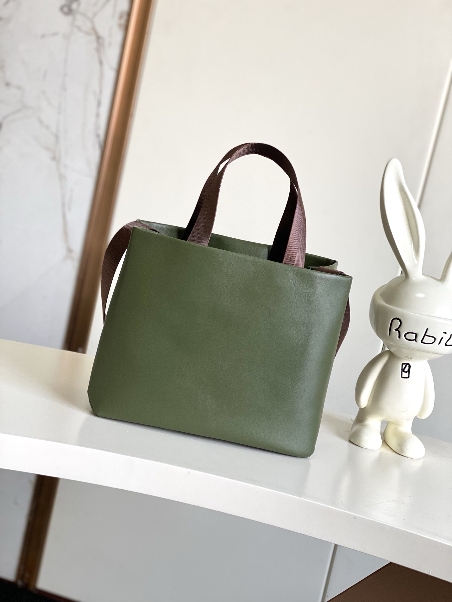 Louis Vuitton Medium Calfskin Handbag - Image 3
