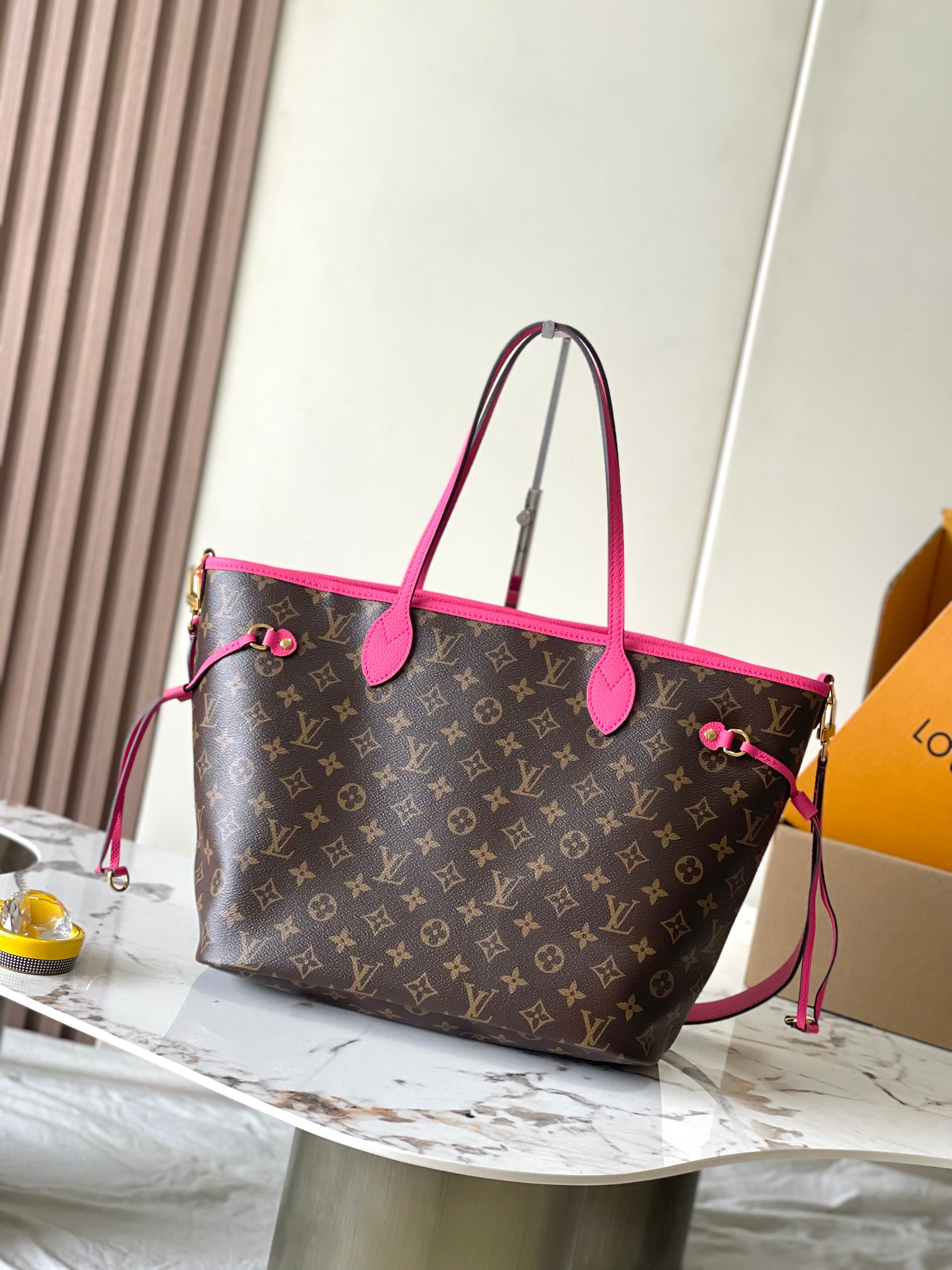 Louis Vuitton Neverfull Bandoulière Inside Out GM Tote Bag - Image 3