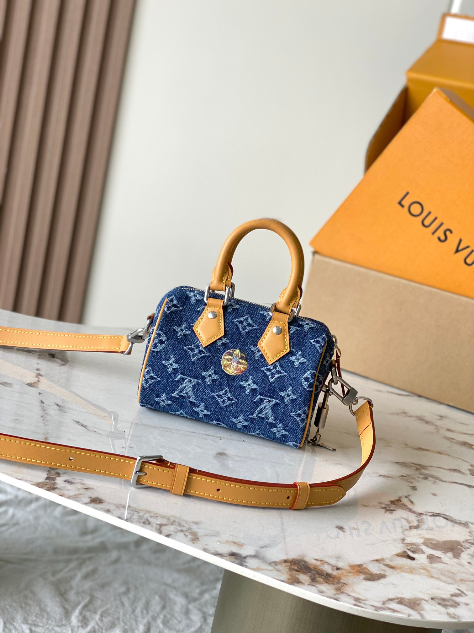 Speedy 18 Bandoulière Denim Crossbody Bag - Image 3
