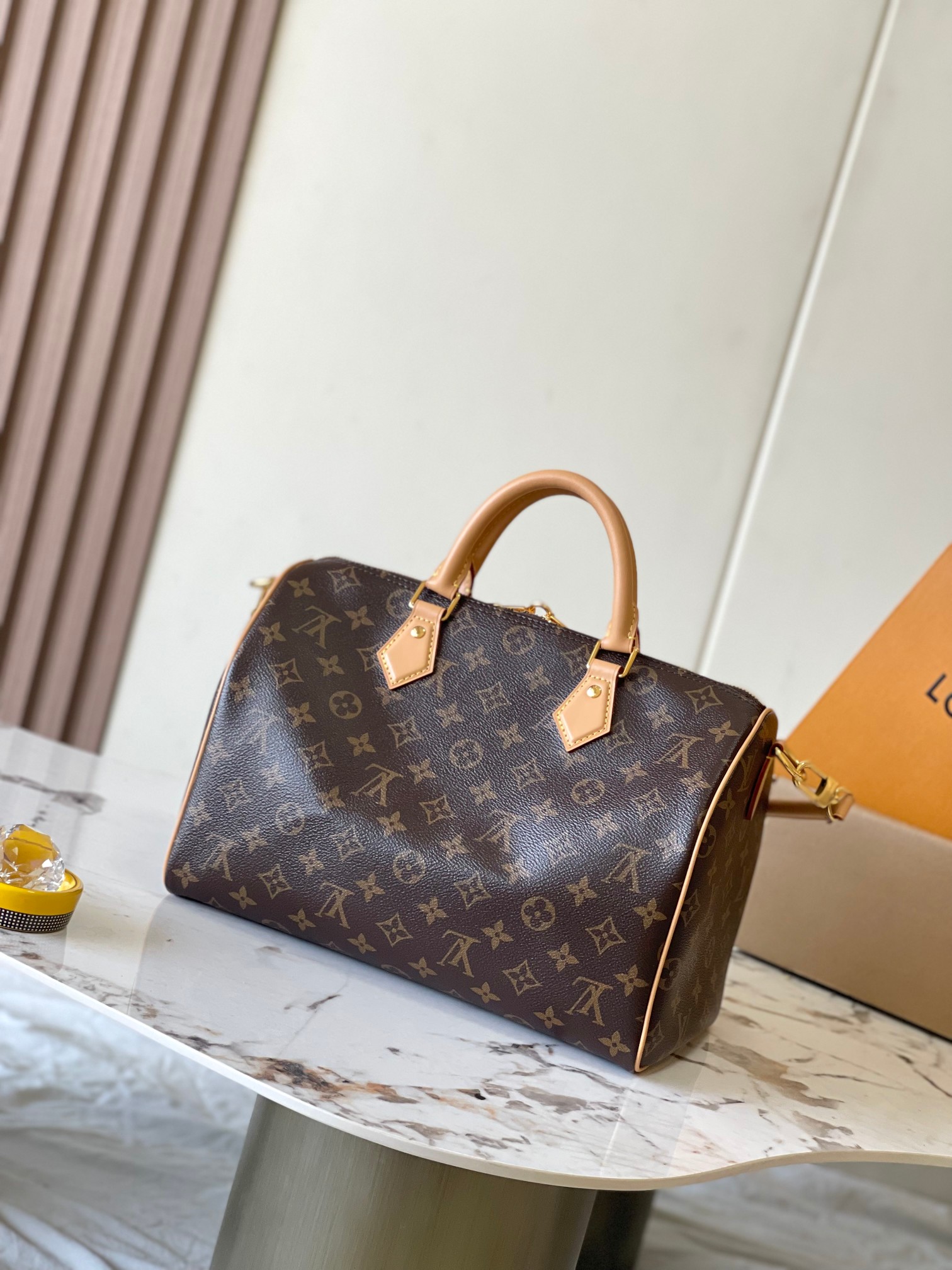 Louis Vuitton Speedy Soft 30 Dark Handbag - Image 3
