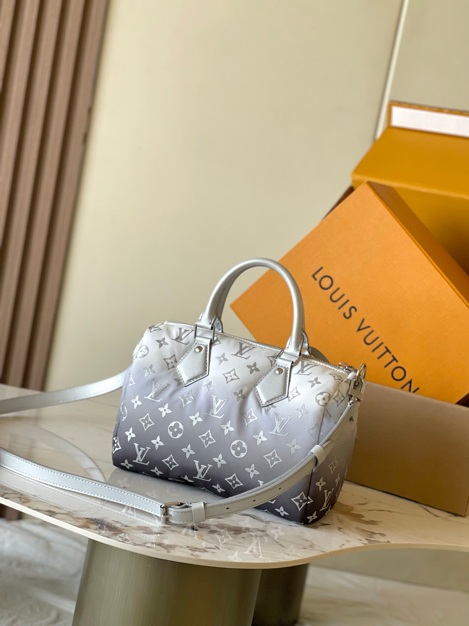 Speedy Bandoulière 25 Handbag - Image 3