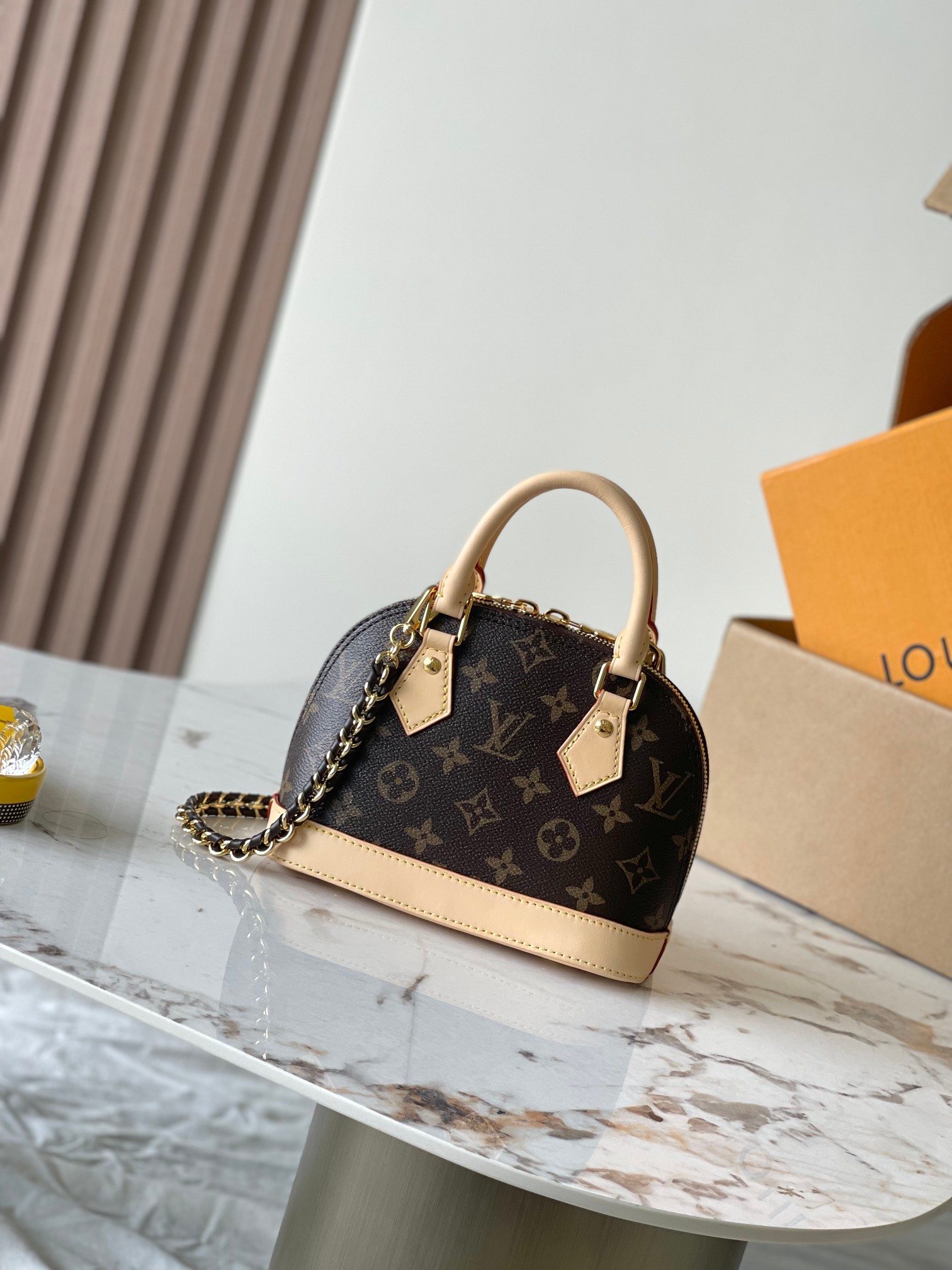 Louis Vuitton Alma Mini Handbag M14933 - Image 3