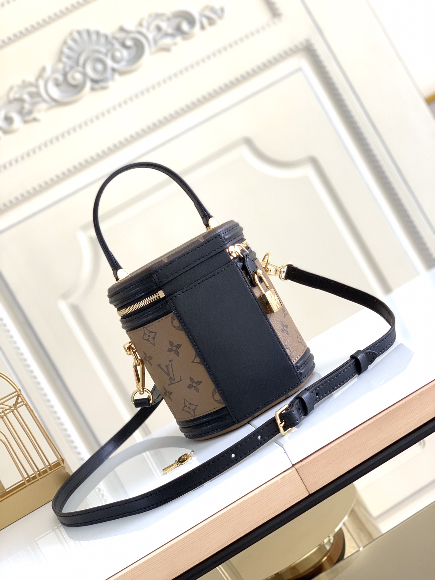 Louis Vuitton M43986 Monogram Vanity Handbag - Image 3