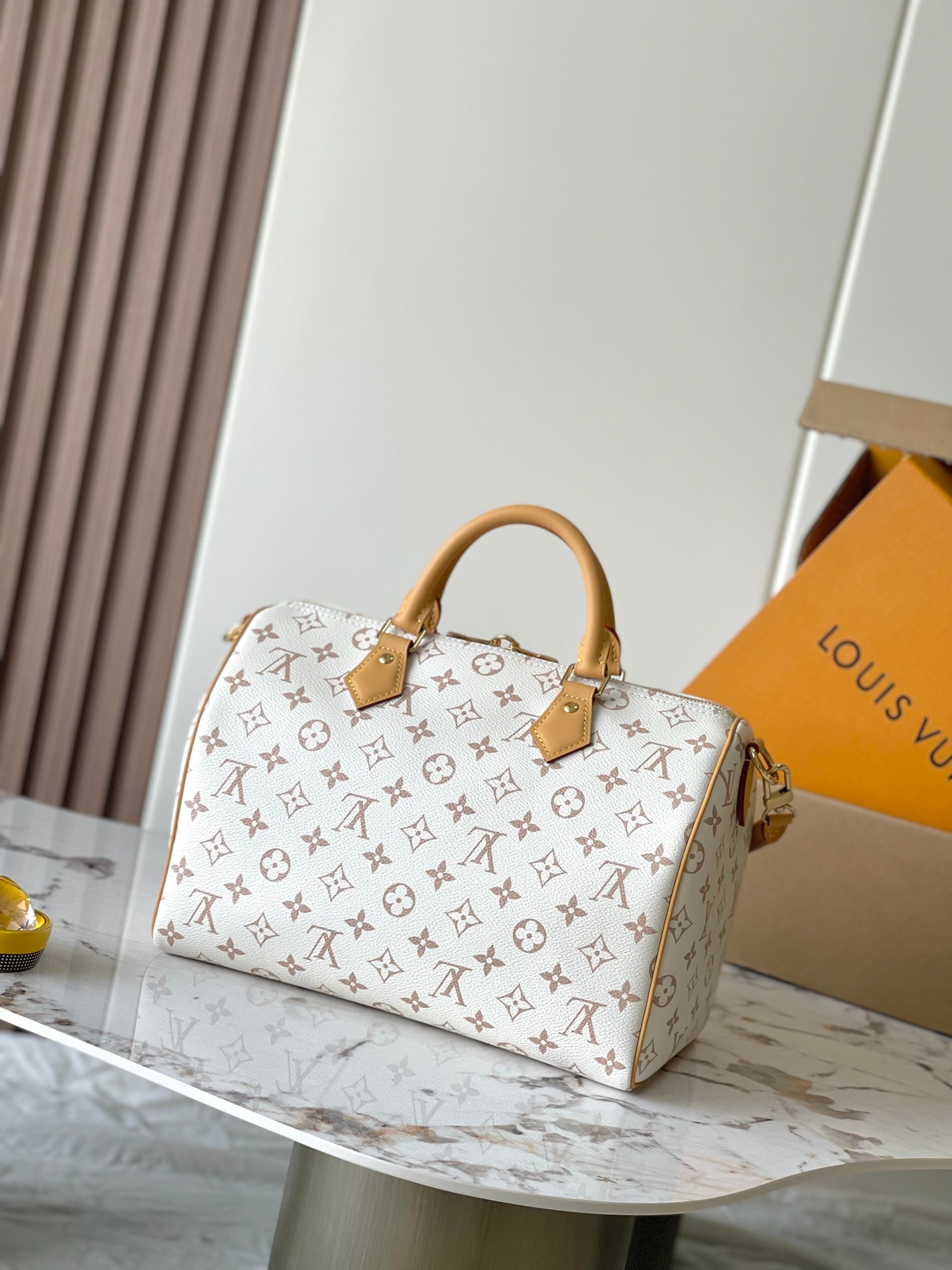Speedy Soft 30 Lucky Handbag - Image 3
