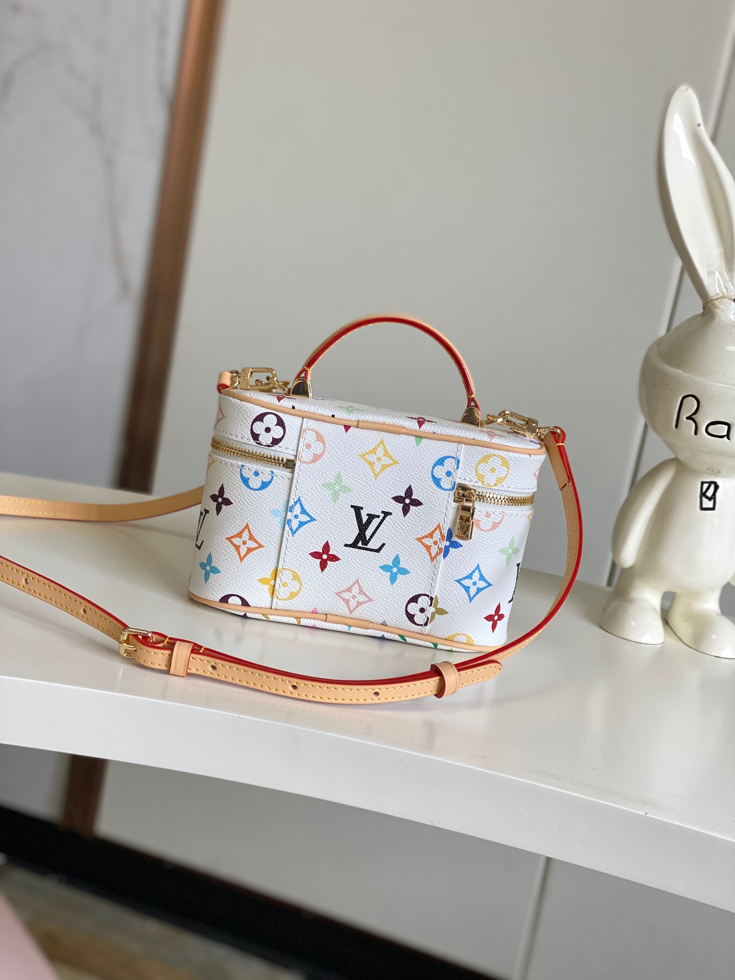 Louis Vuitton Vanity Pouch M13662 - Image 3